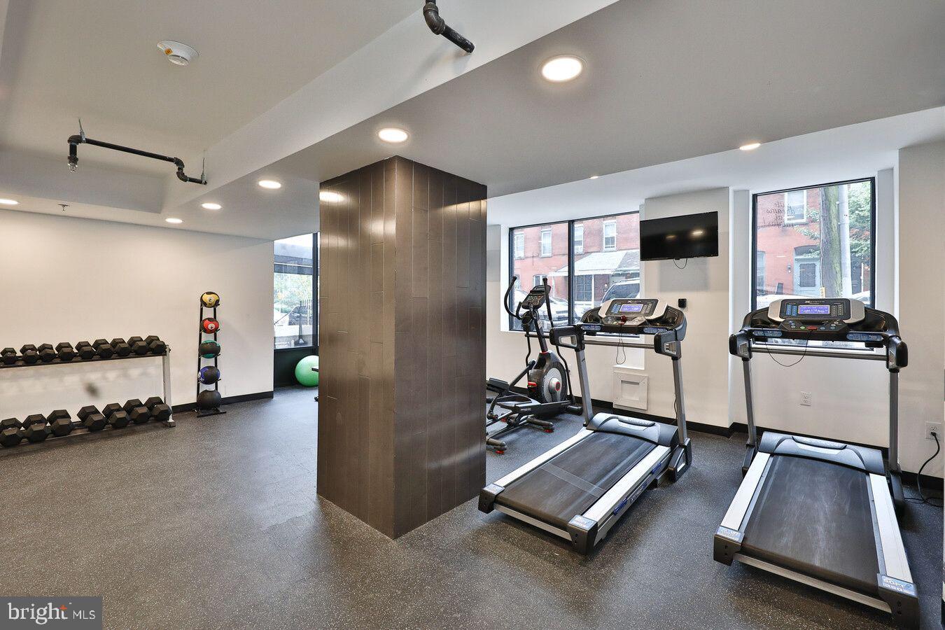 UNIVERSITY CITY - Residential Lease