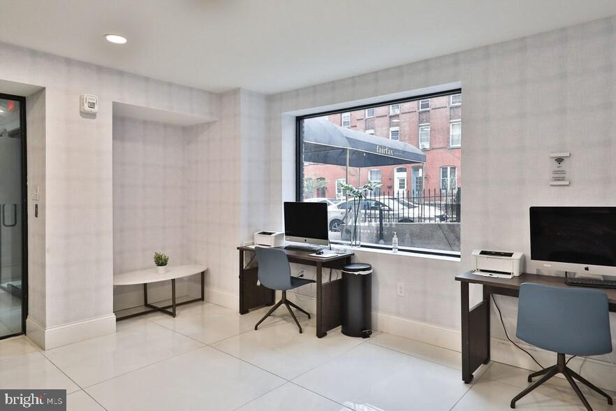 UNIVERSITY CITY - Residential Lease