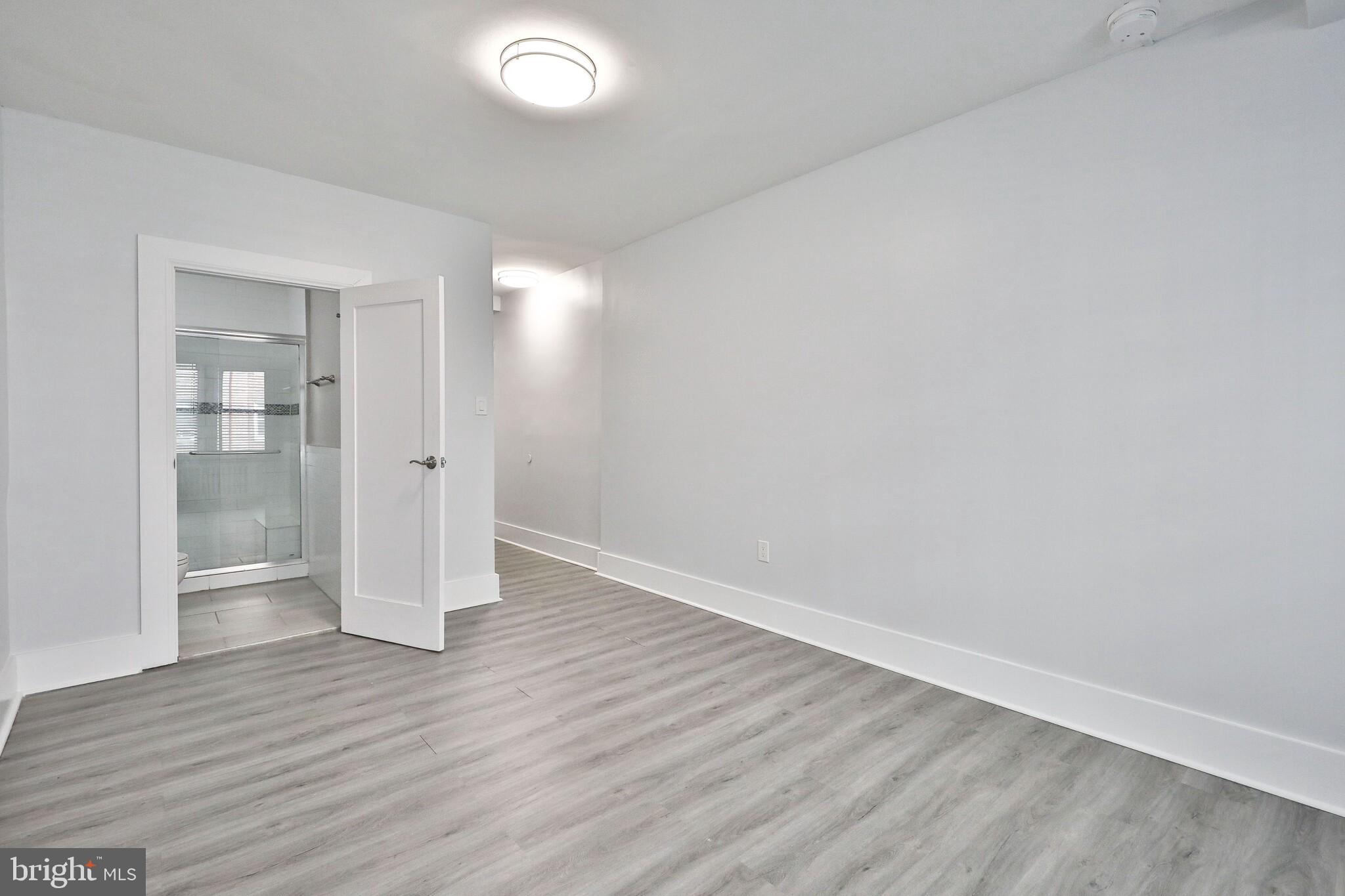 UNIVERSITY CITY - Residential Lease