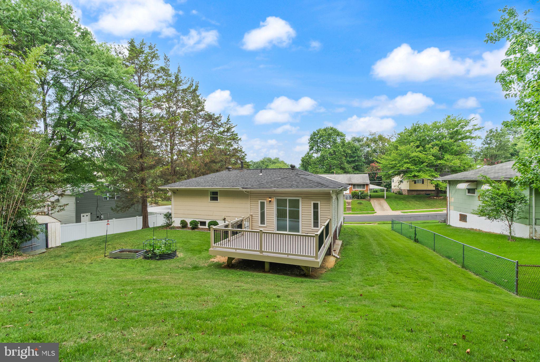 BROOKE MANOR - Residential
