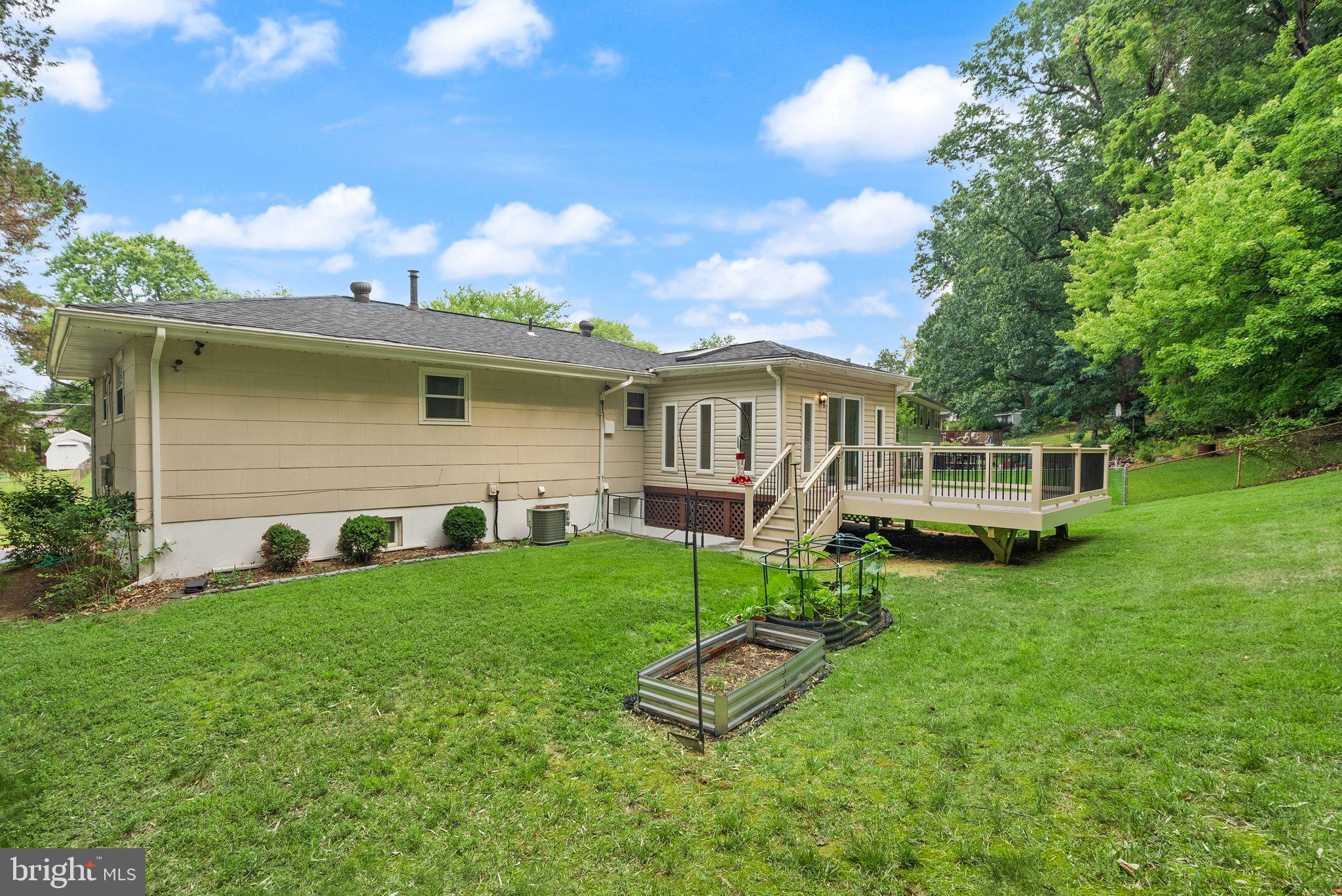BROOKE MANOR - Residential