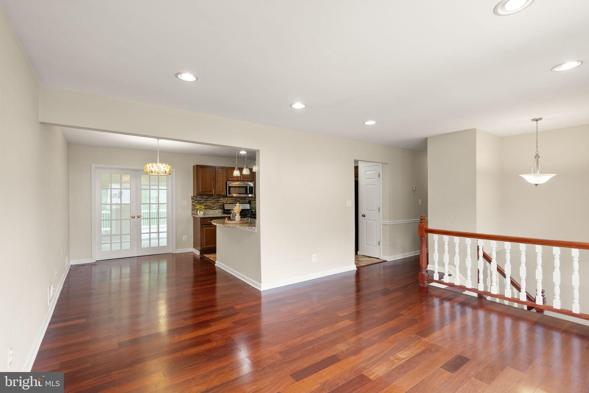 BROOKE MANOR - Residential