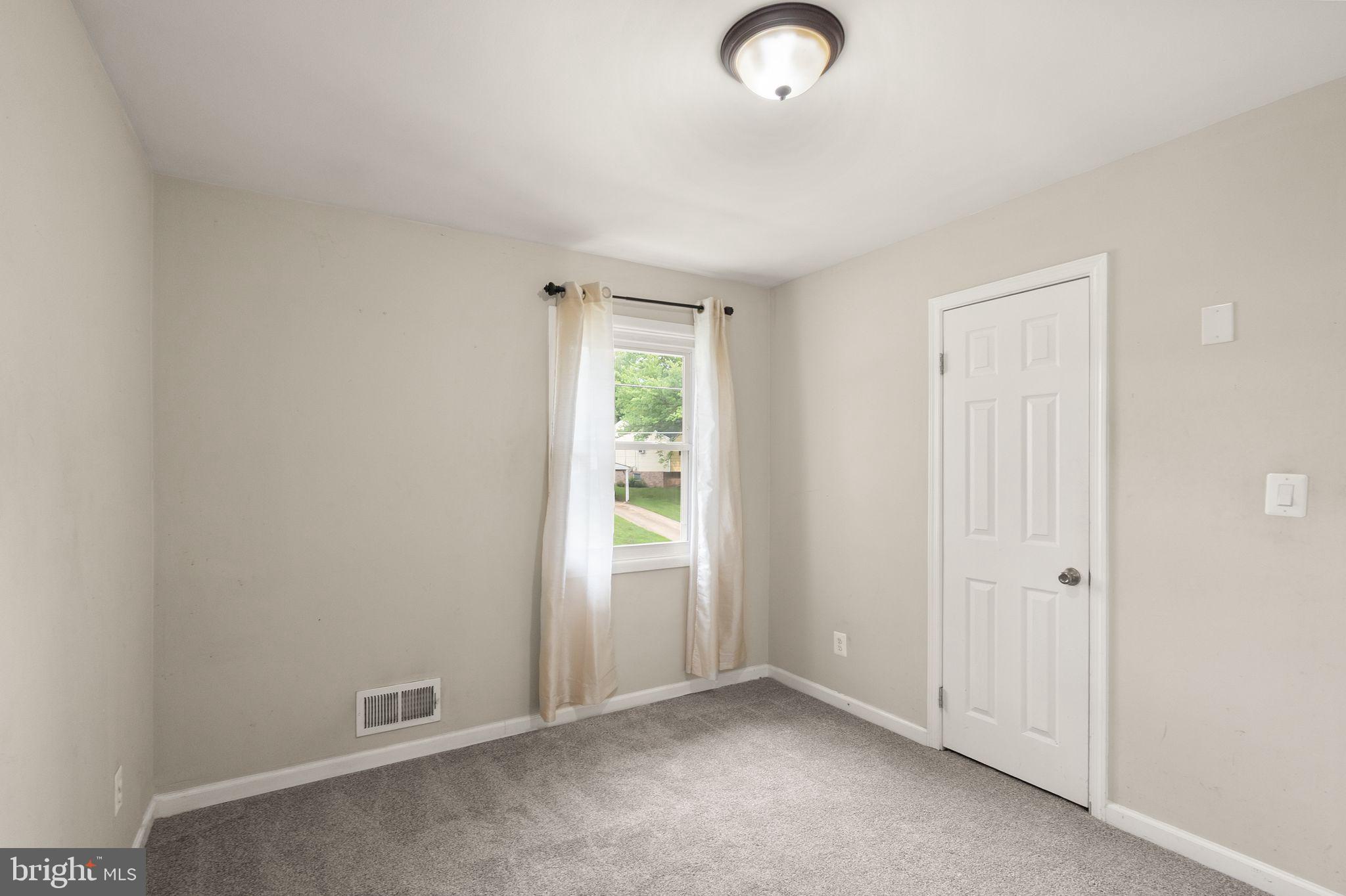 BROOKE MANOR - Residential