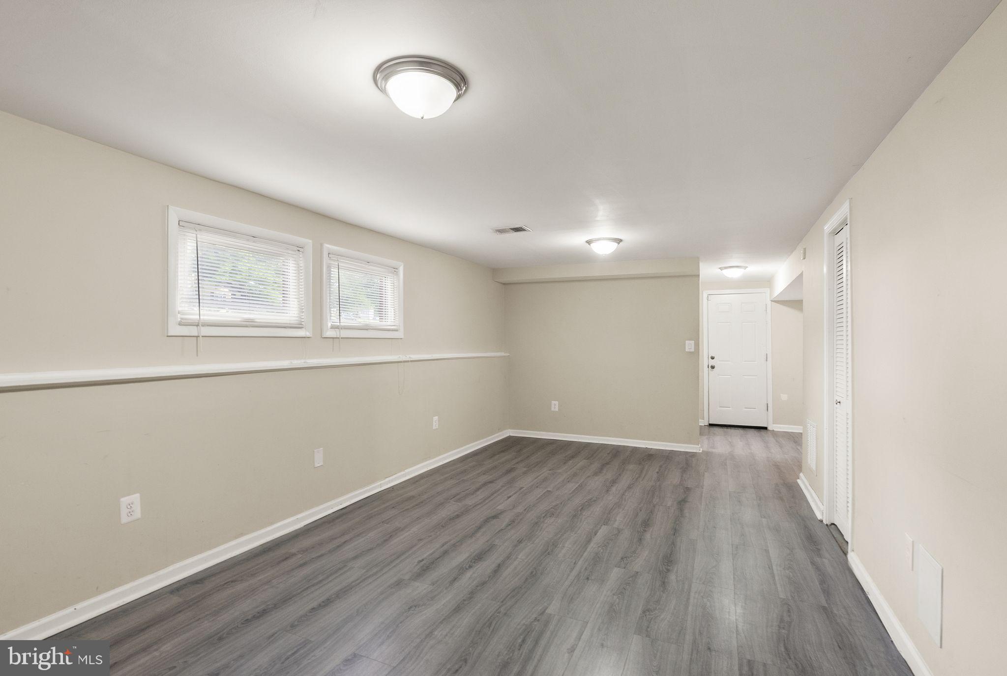 BROOKE MANOR - Residential