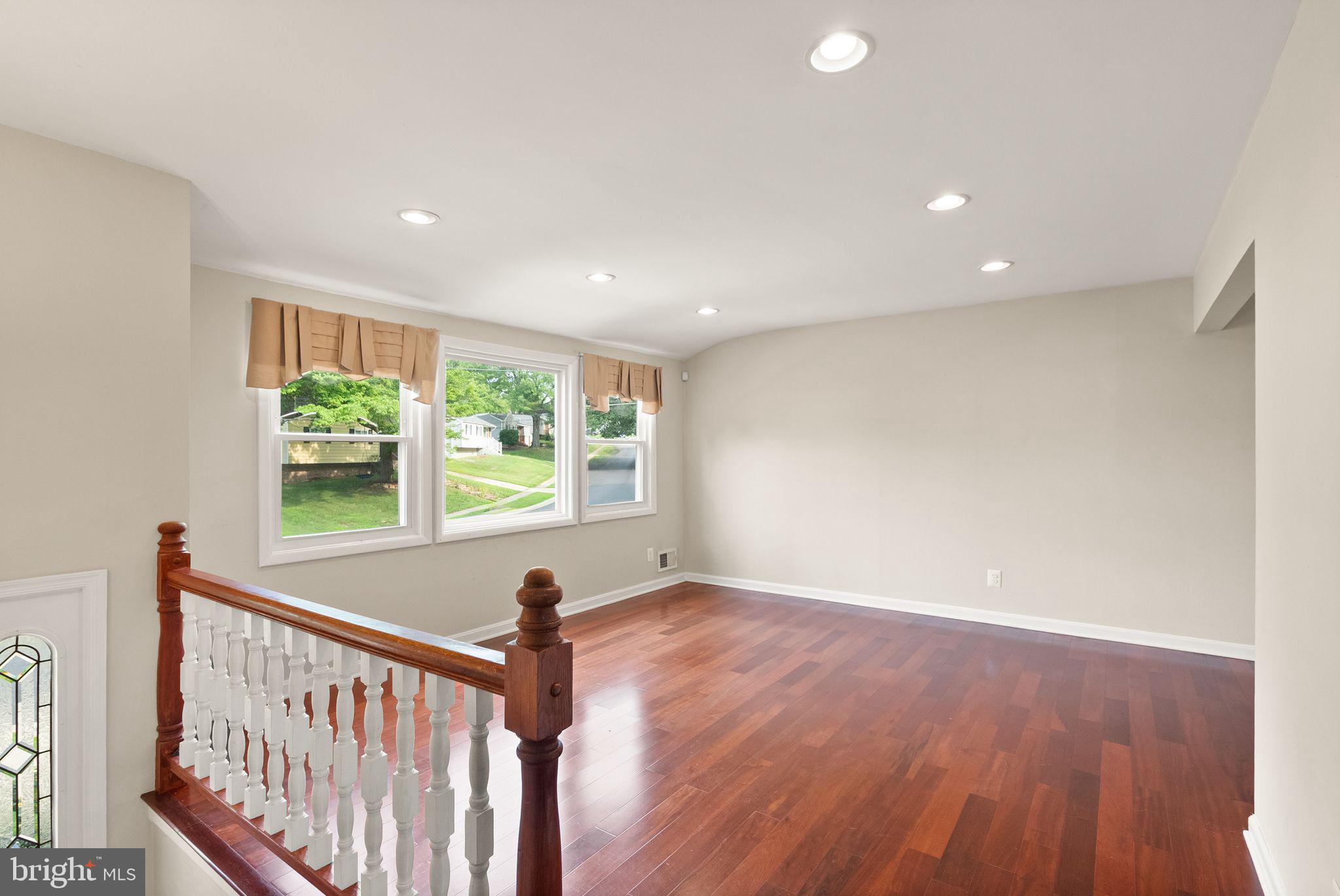 BROOKE MANOR - Residential