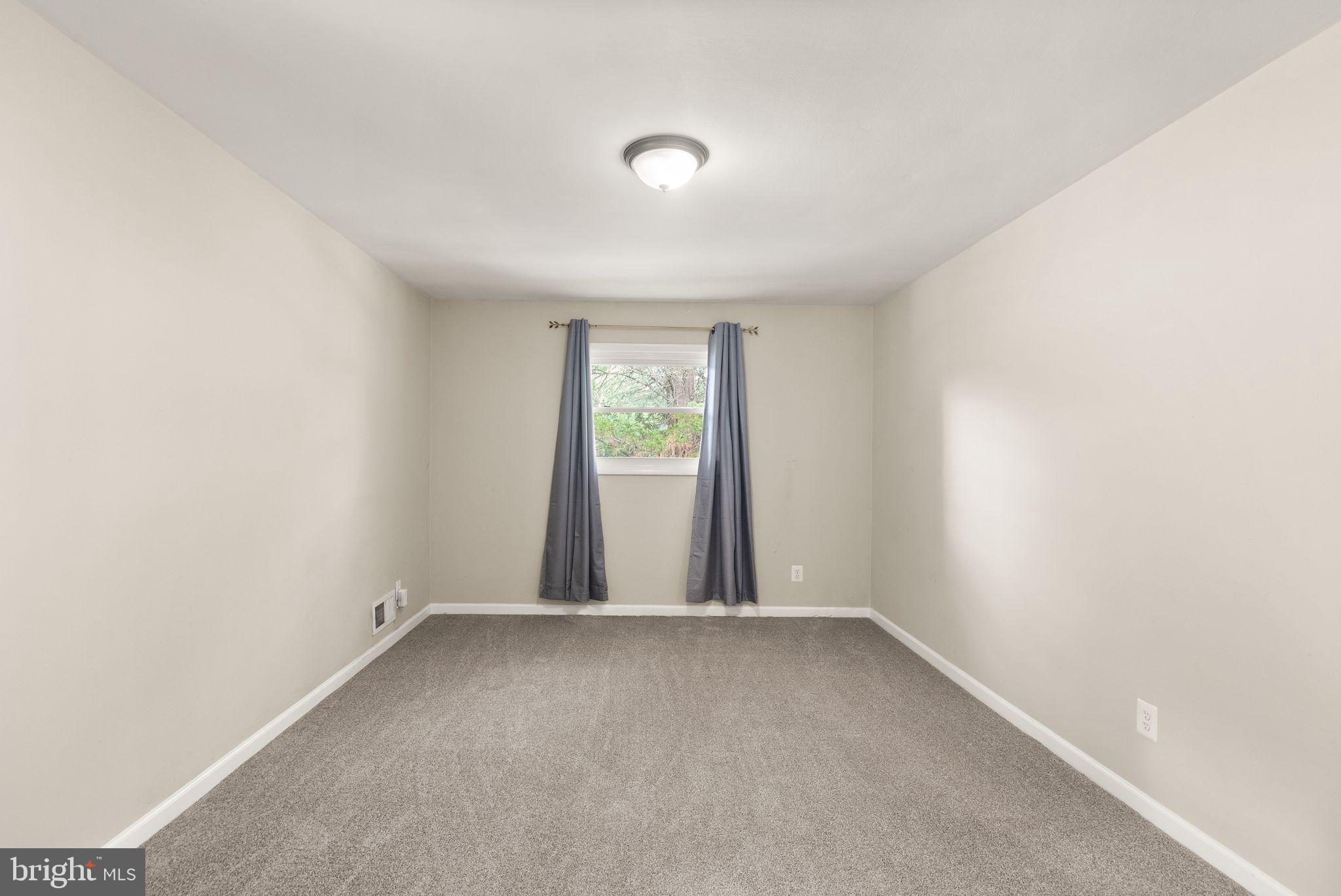 BROOKE MANOR - Residential