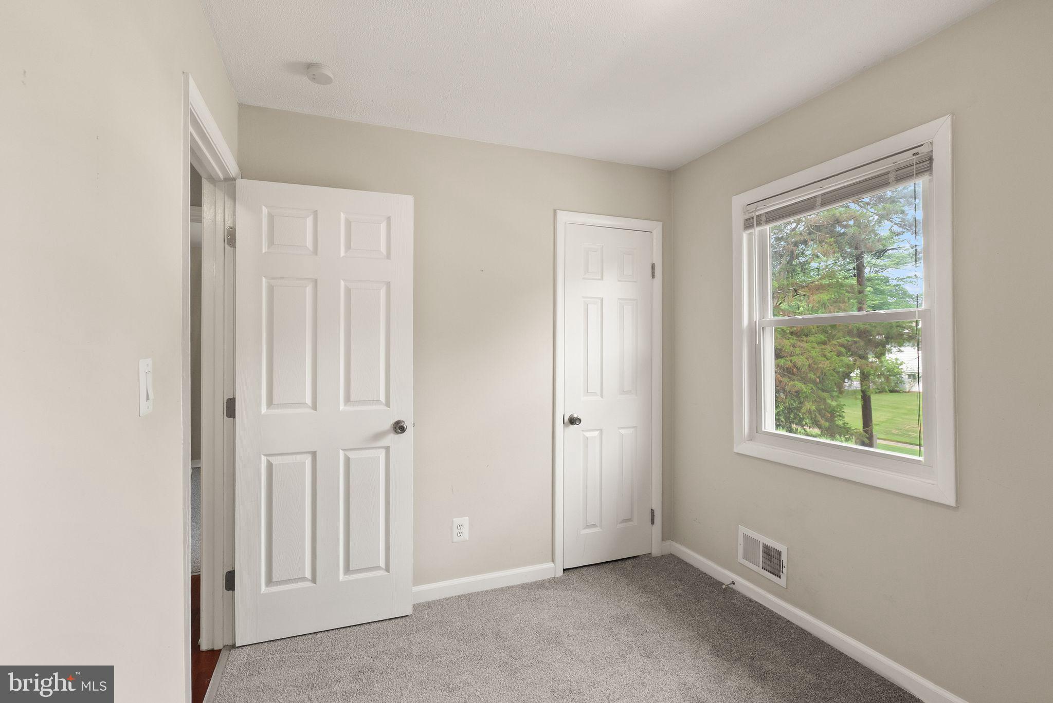 BROOKE MANOR - Residential
