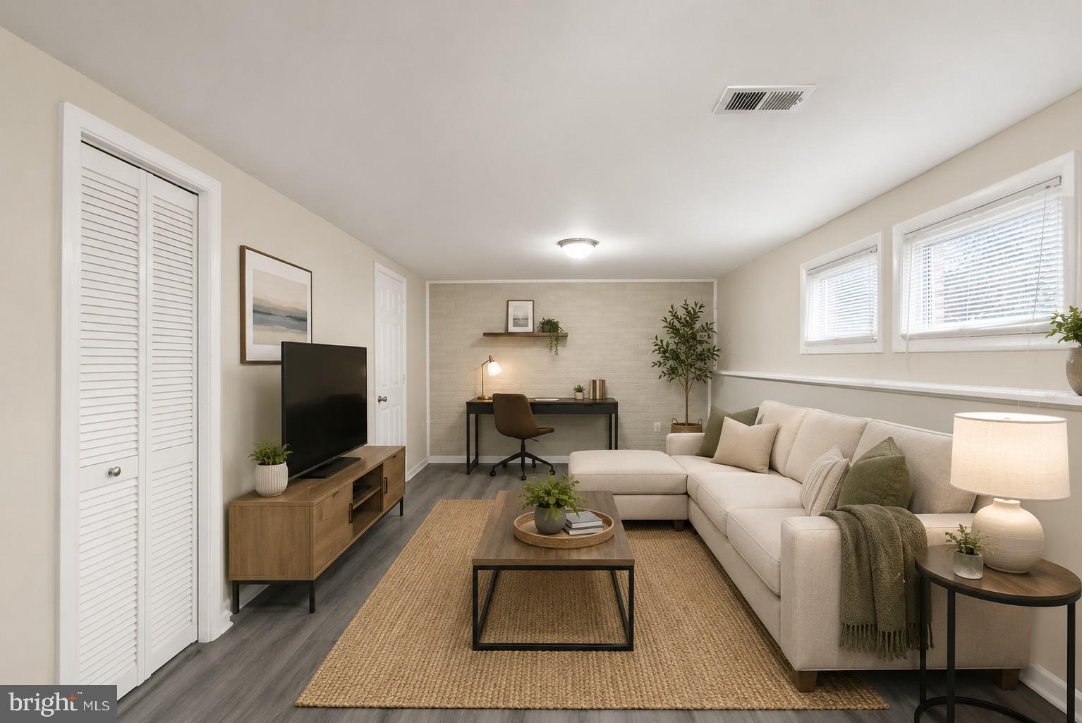 BROOKE MANOR - Residential