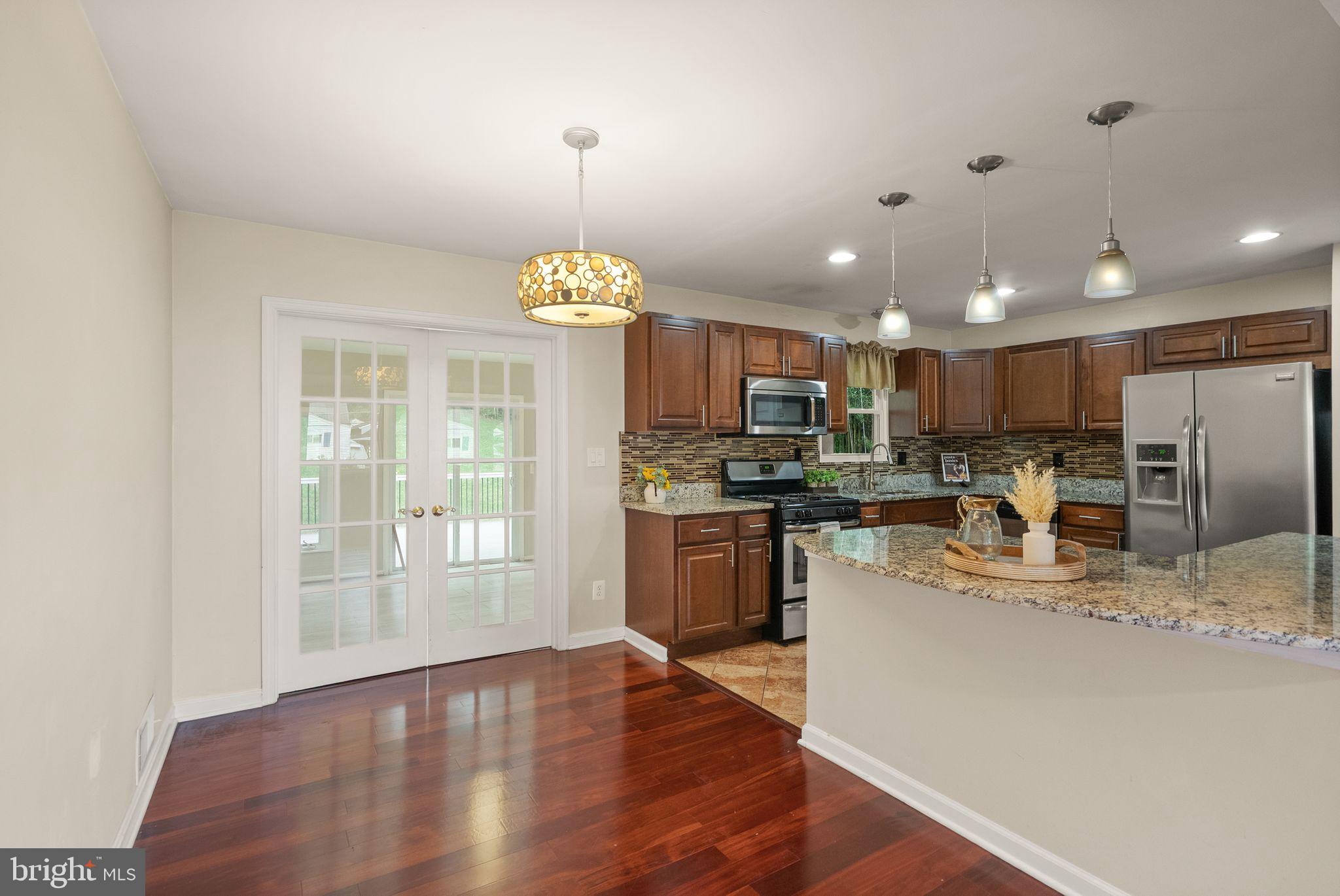 BROOKE MANOR - Residential