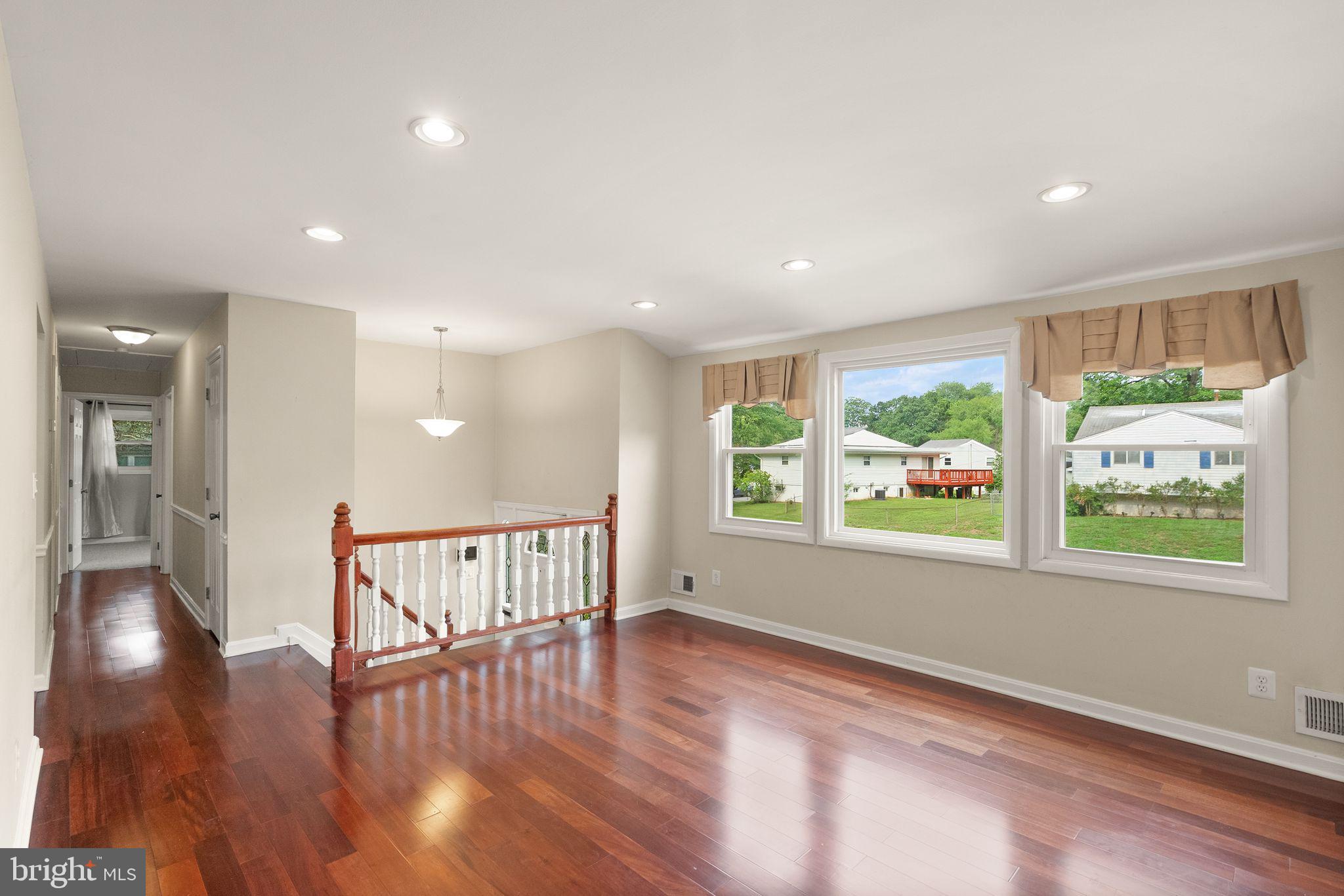 BROOKE MANOR - Residential
