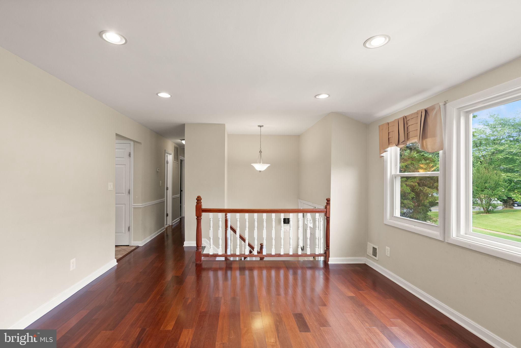BROOKE MANOR - Residential