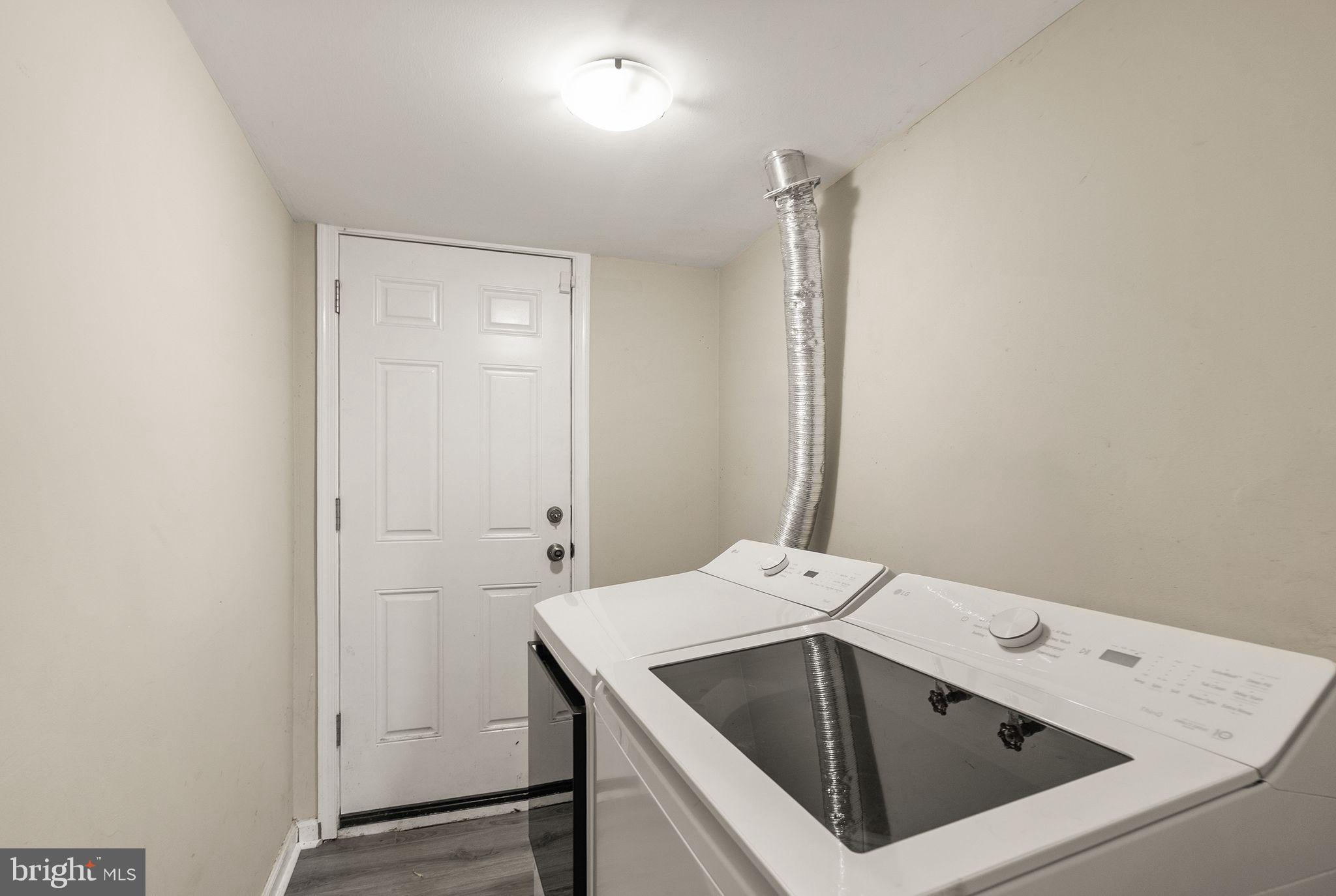 BROOKE MANOR - Residential