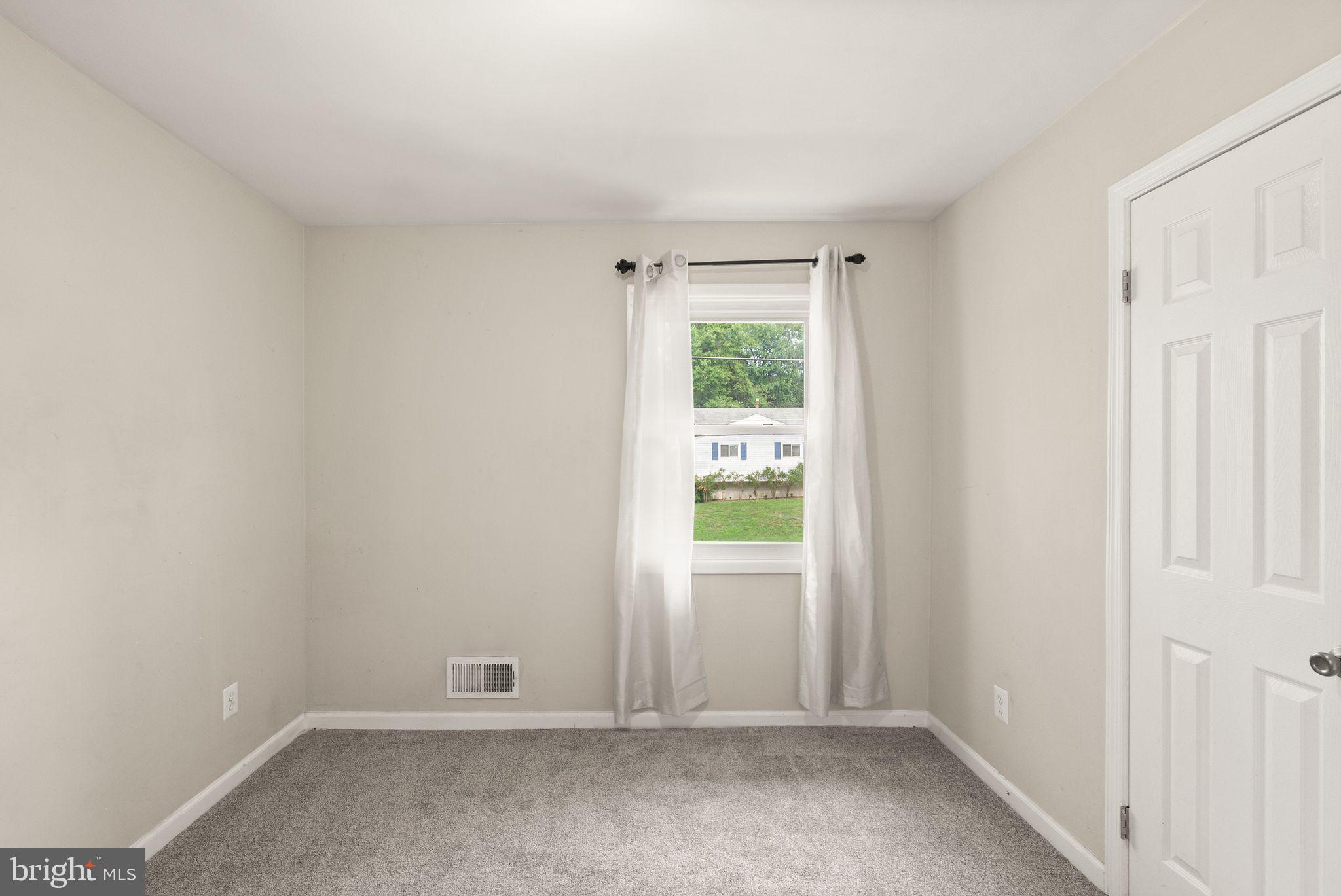 BROOKE MANOR - Residential