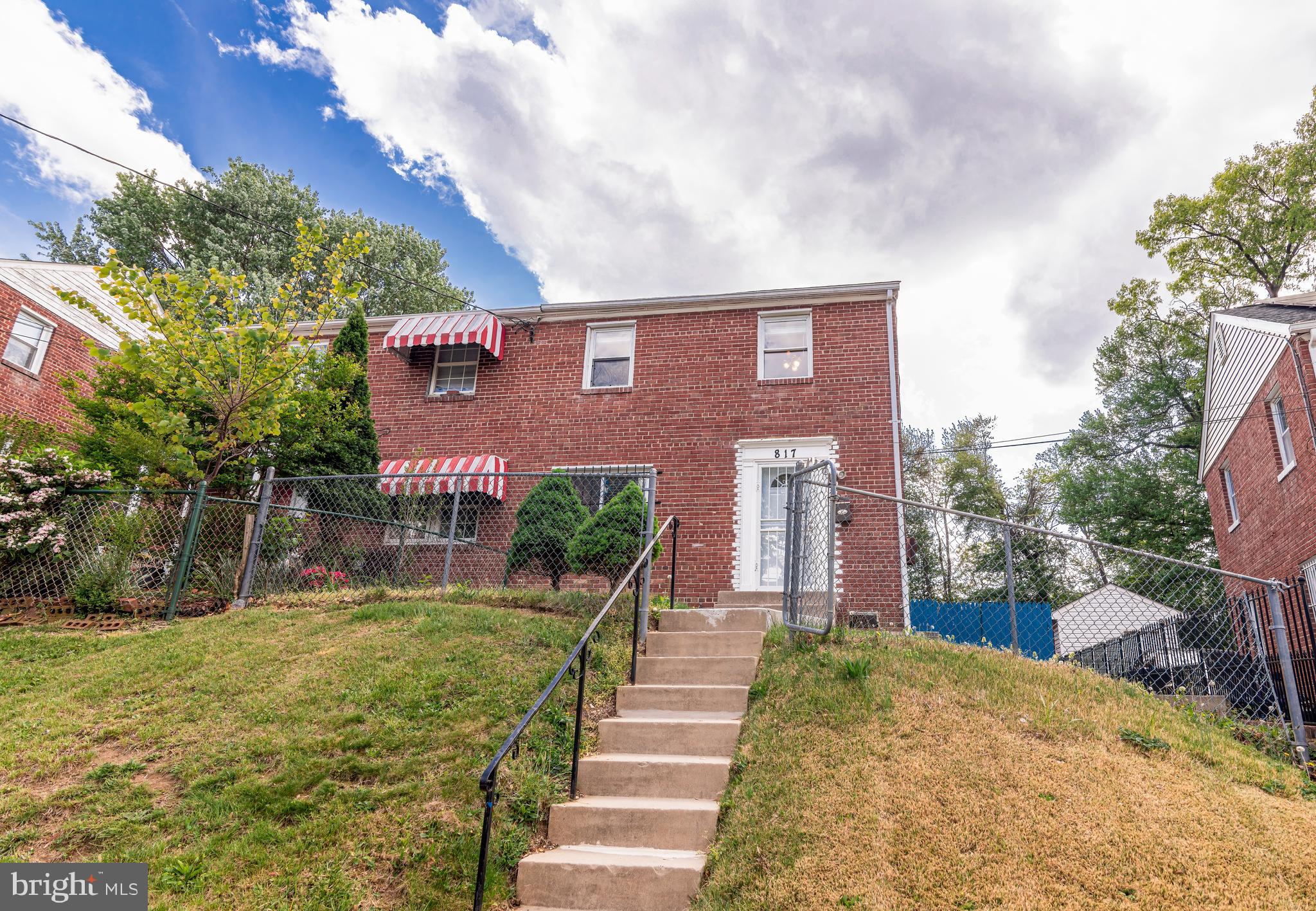 HAMPSHIRE HEIGHTS - Residential