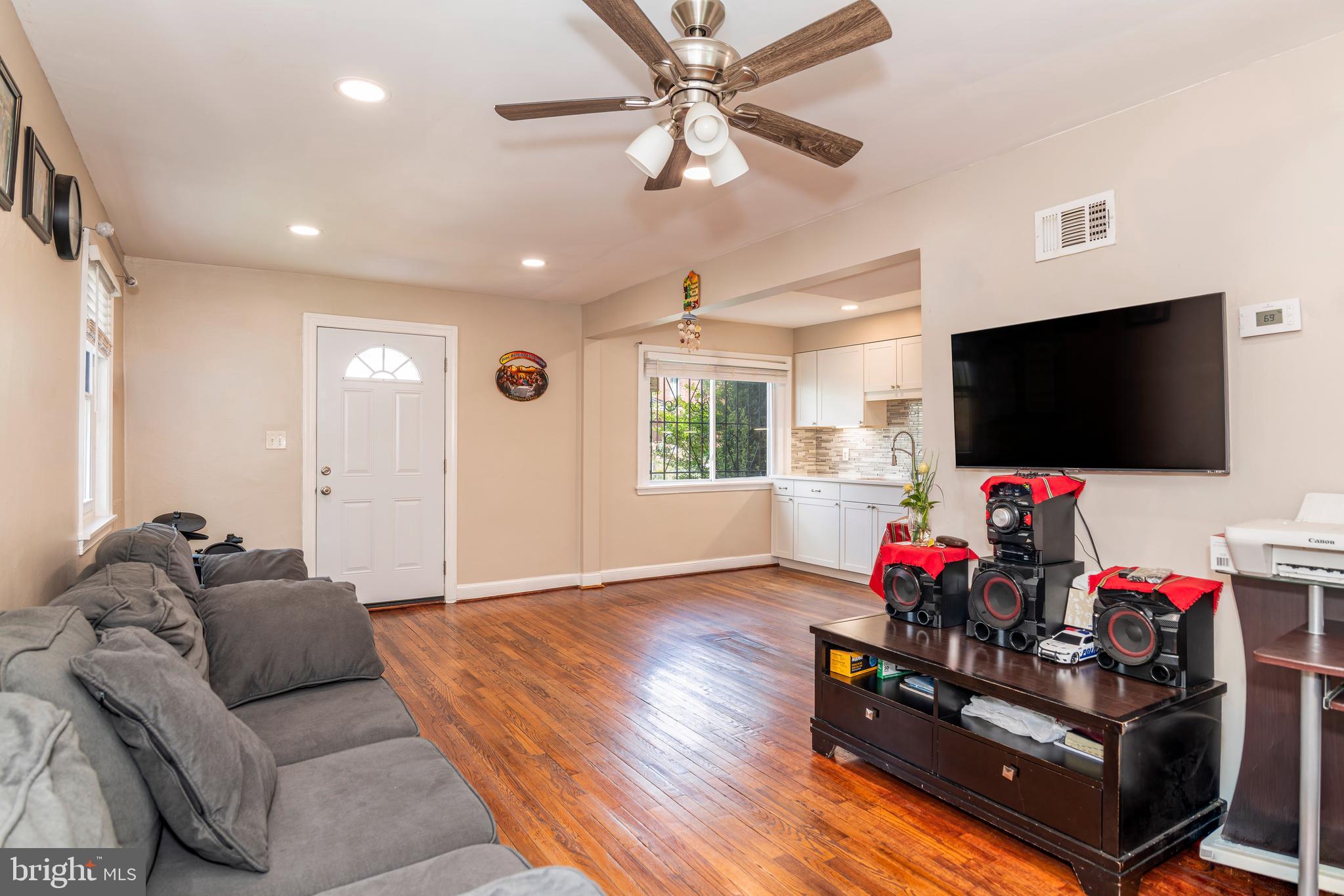 HAMPSHIRE HEIGHTS - Residential
