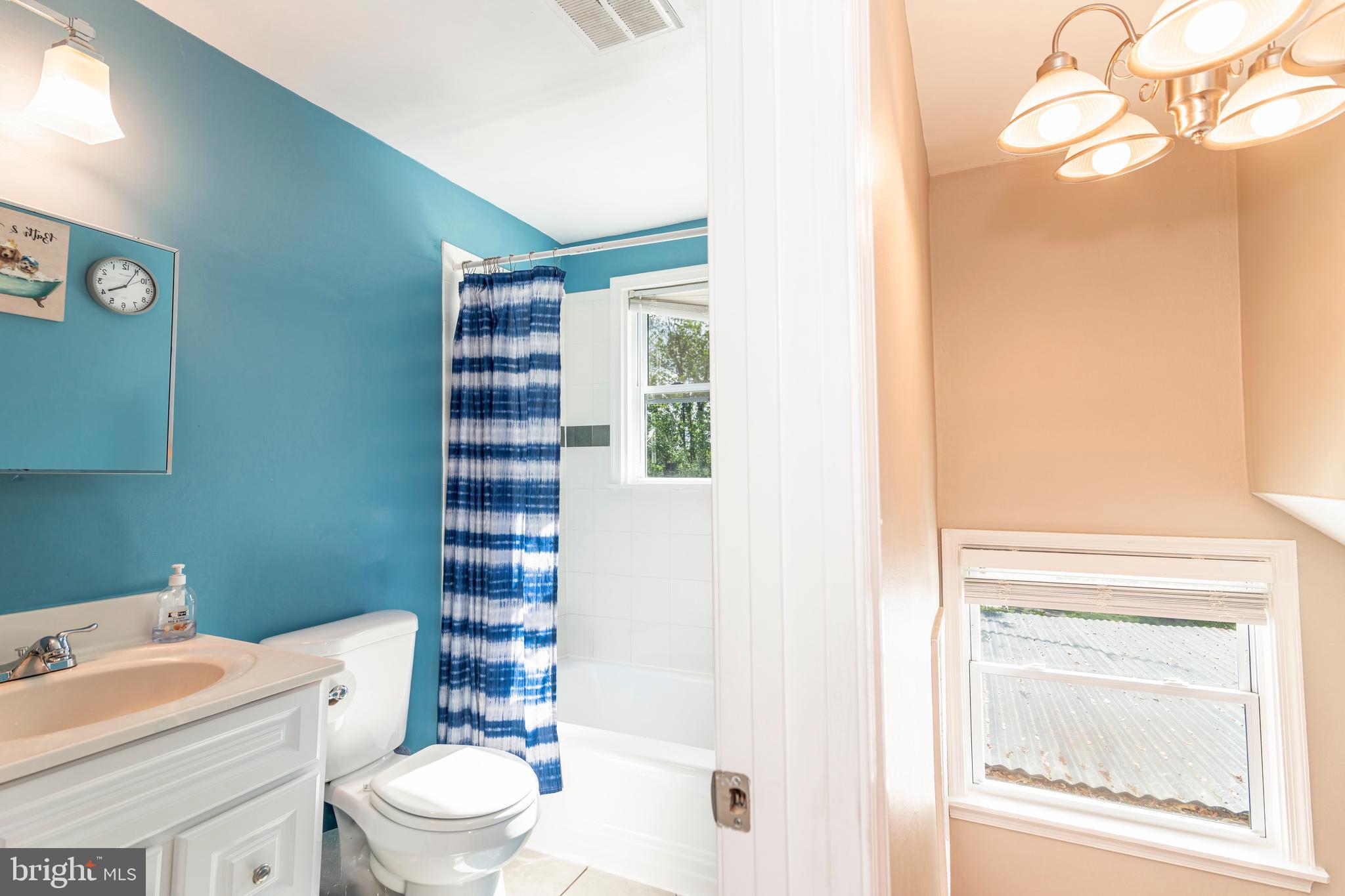 HAMPSHIRE HEIGHTS - Residential