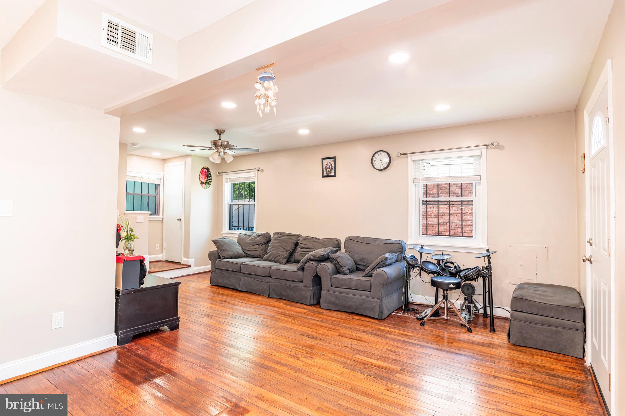 HAMPSHIRE HEIGHTS - Residential