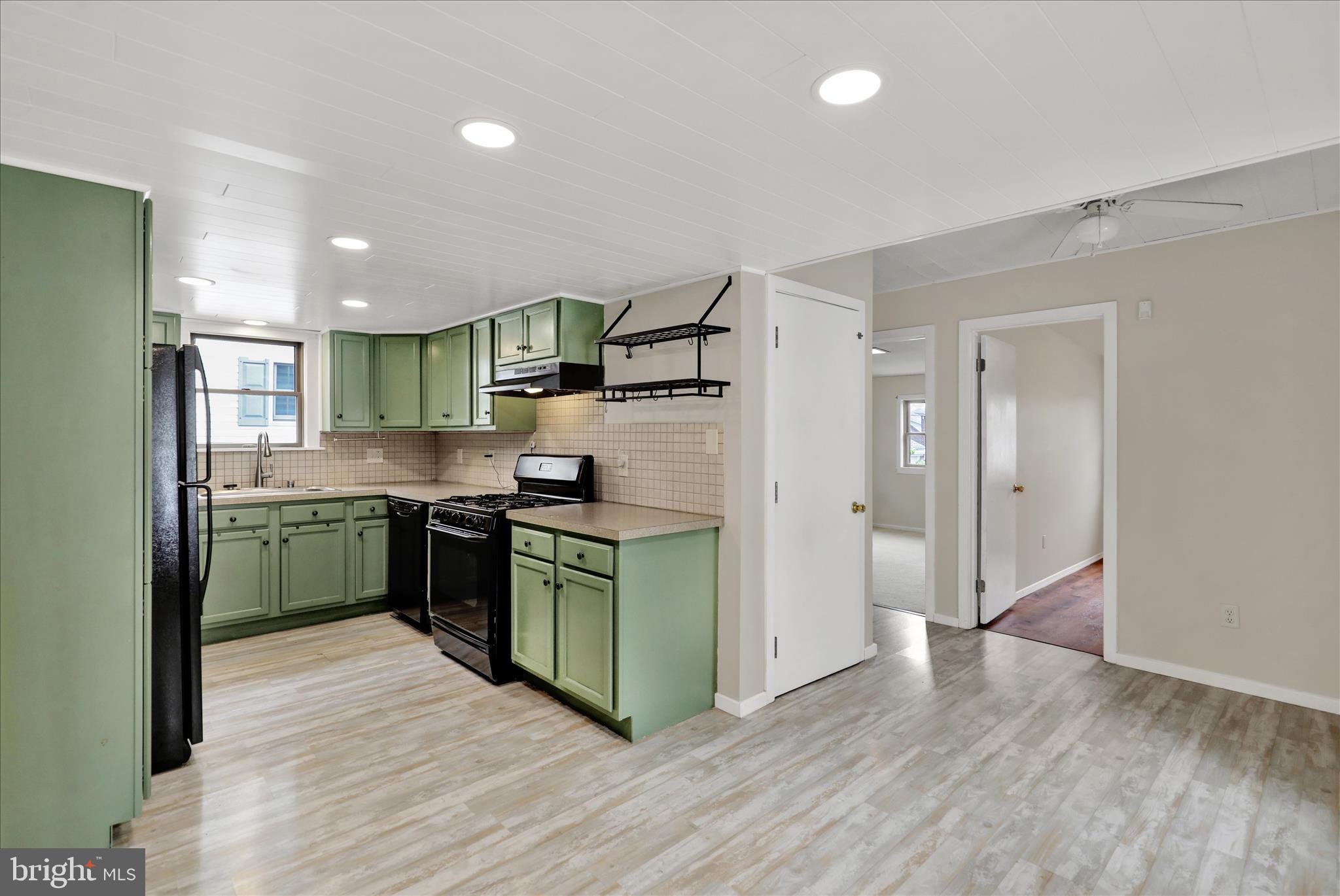 FAR HILLS FARM - Residential