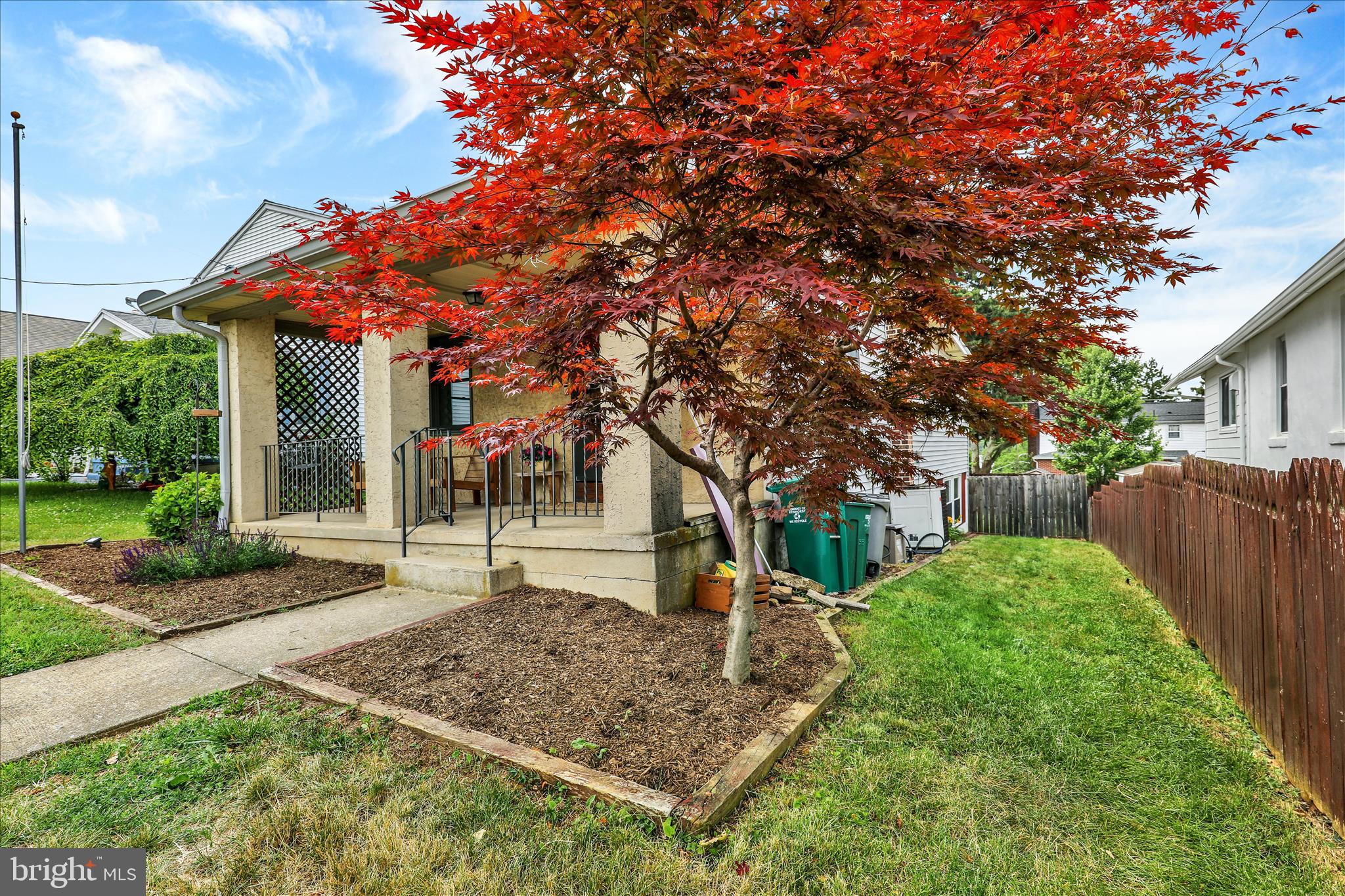 FAR HILLS FARM - Residential