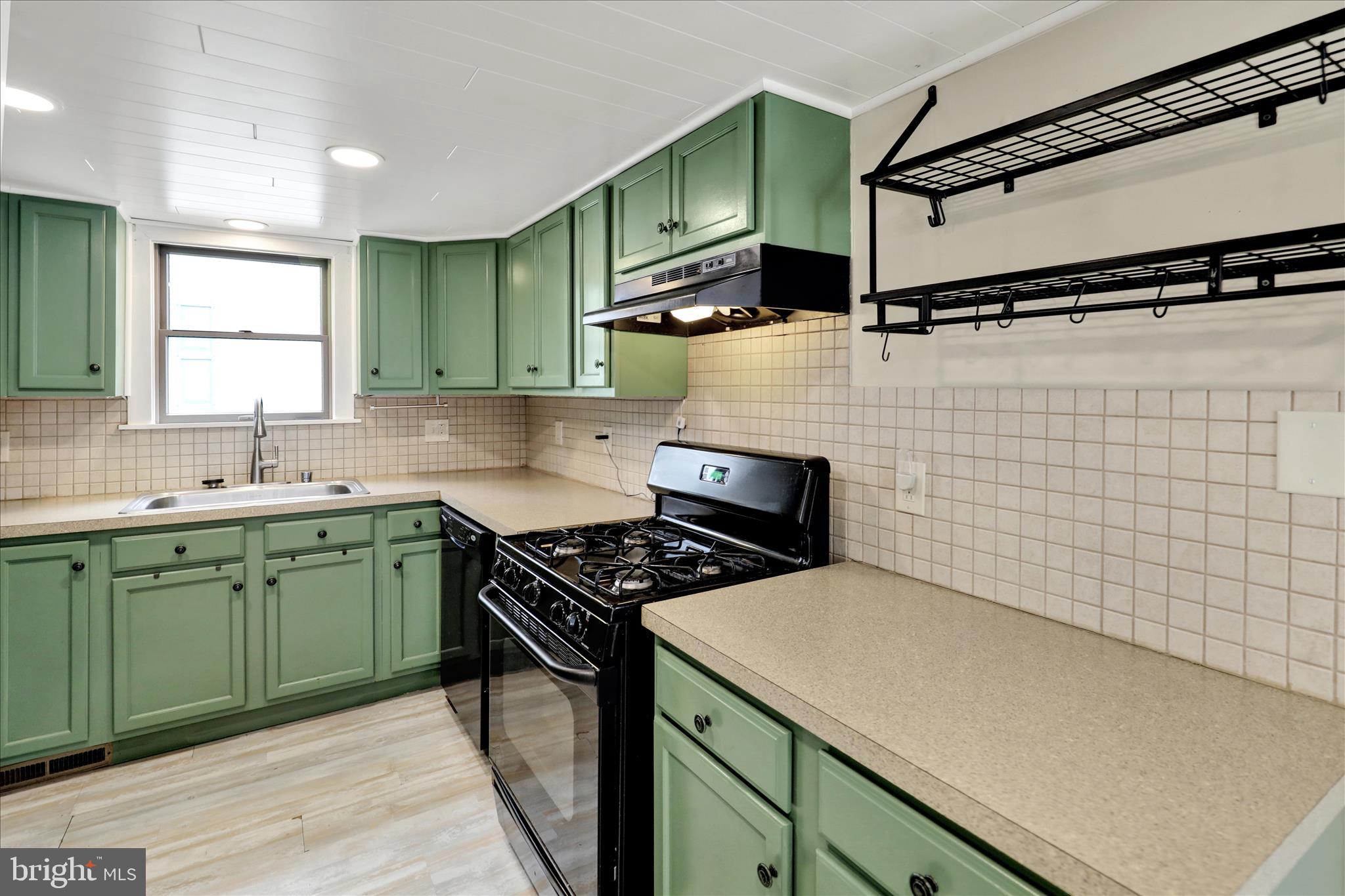 FAR HILLS FARM - Residential