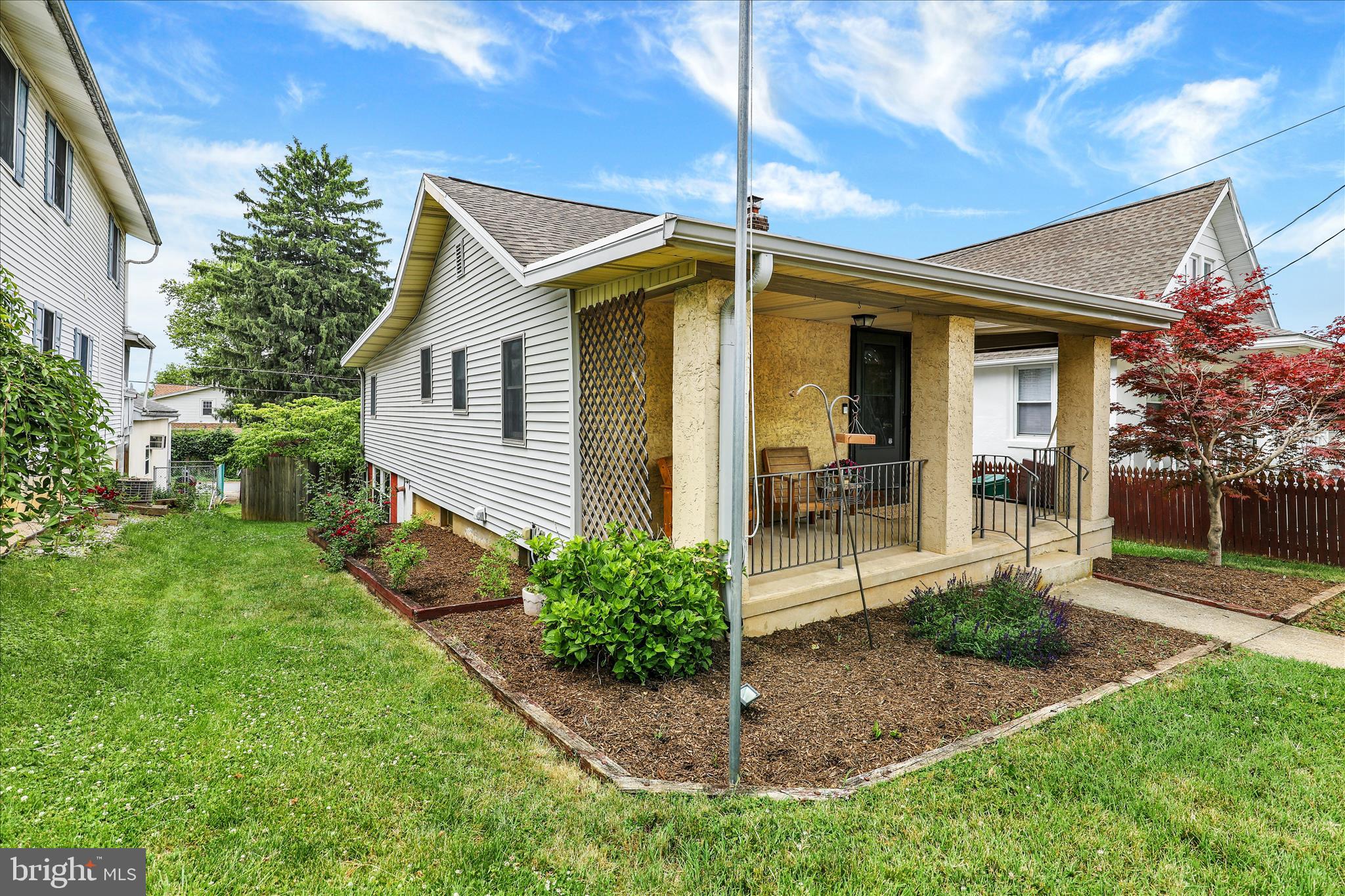 FAR HILLS FARM - Residential