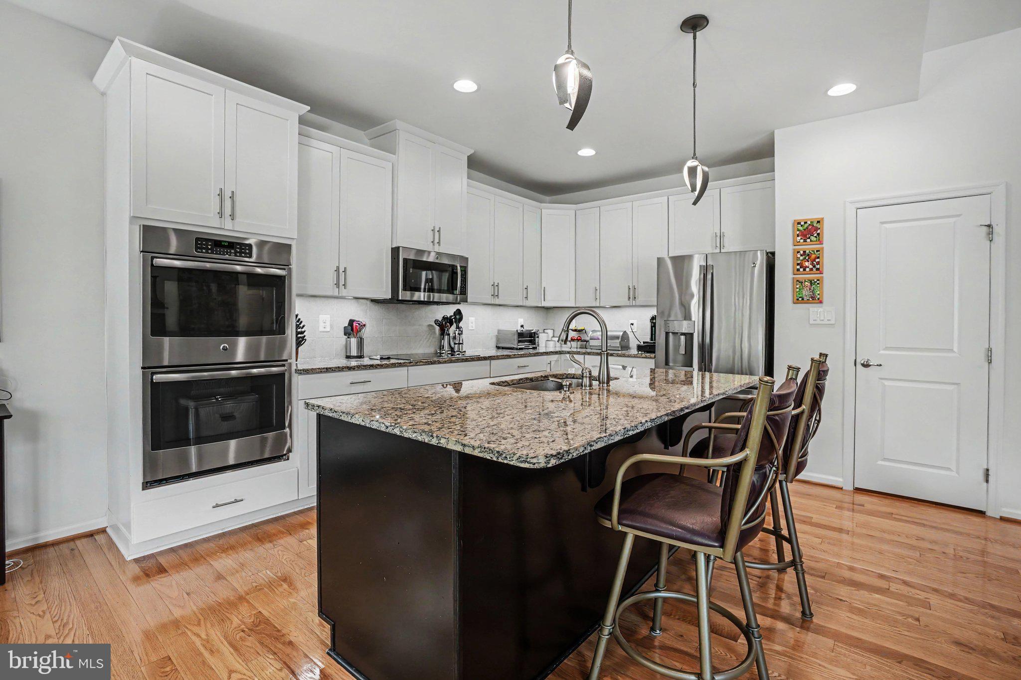 STRAY WINDS FARM - Residential