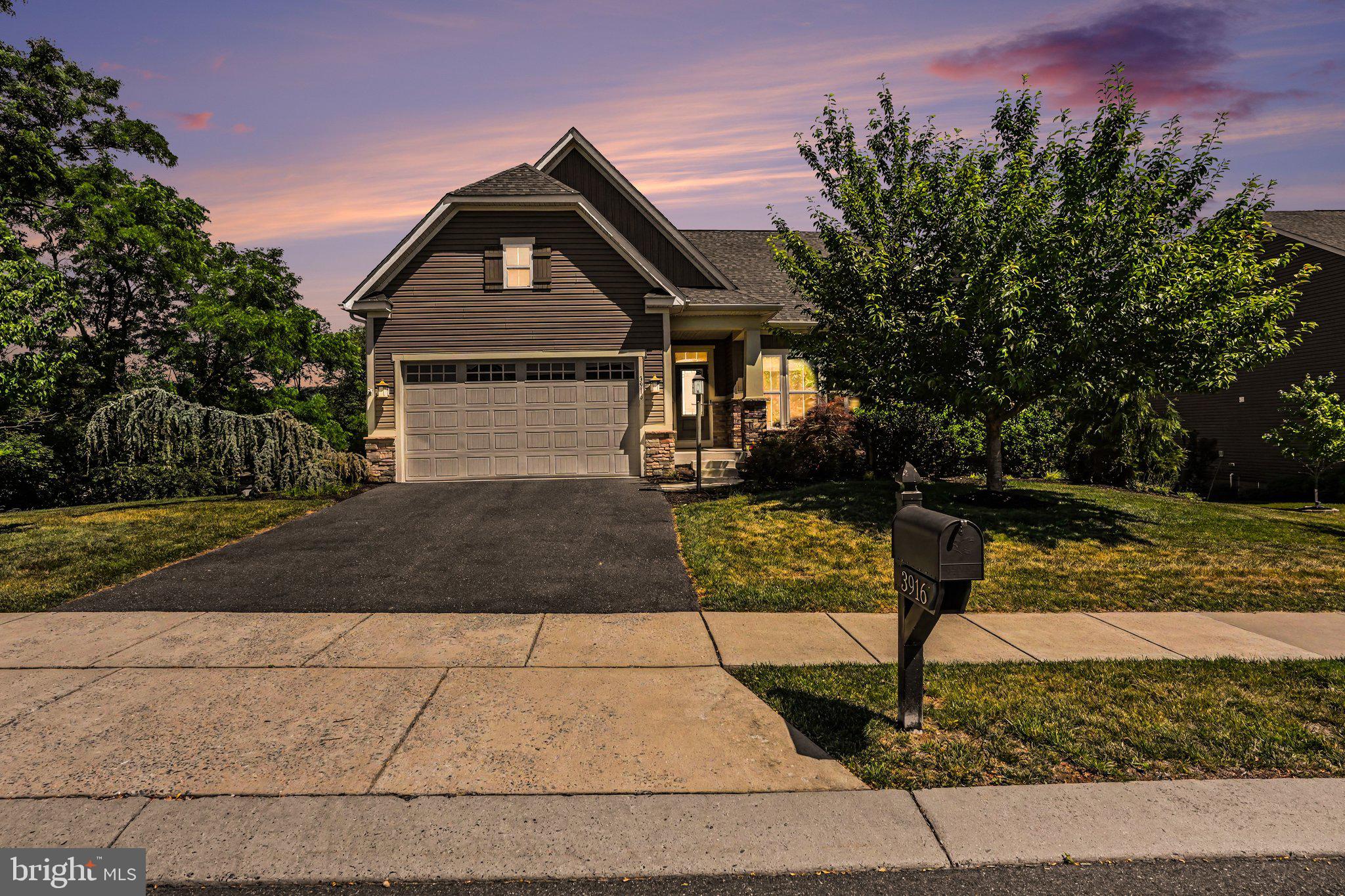 STRAY WINDS FARM - Residential