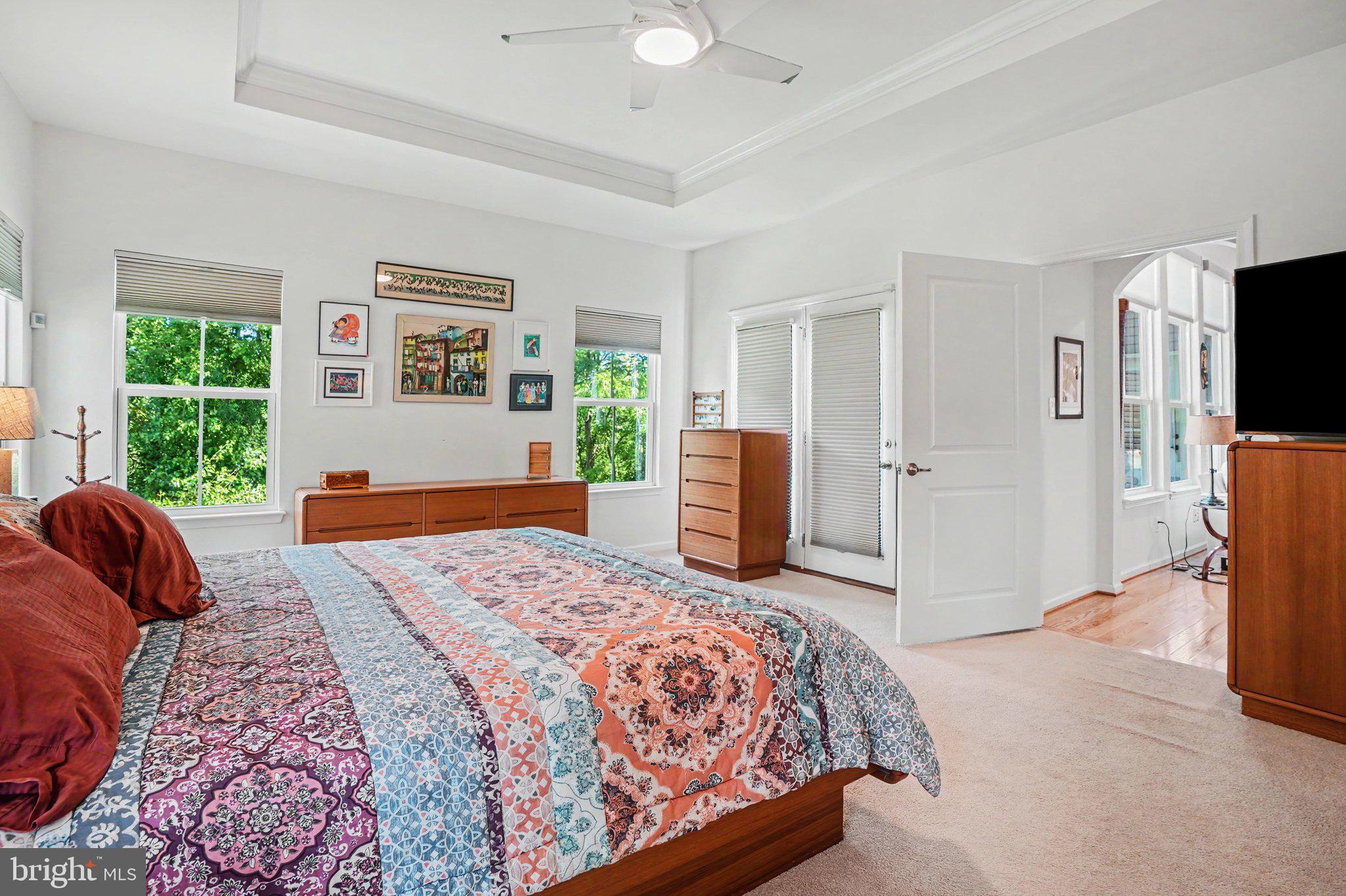 STRAY WINDS FARM - Residential