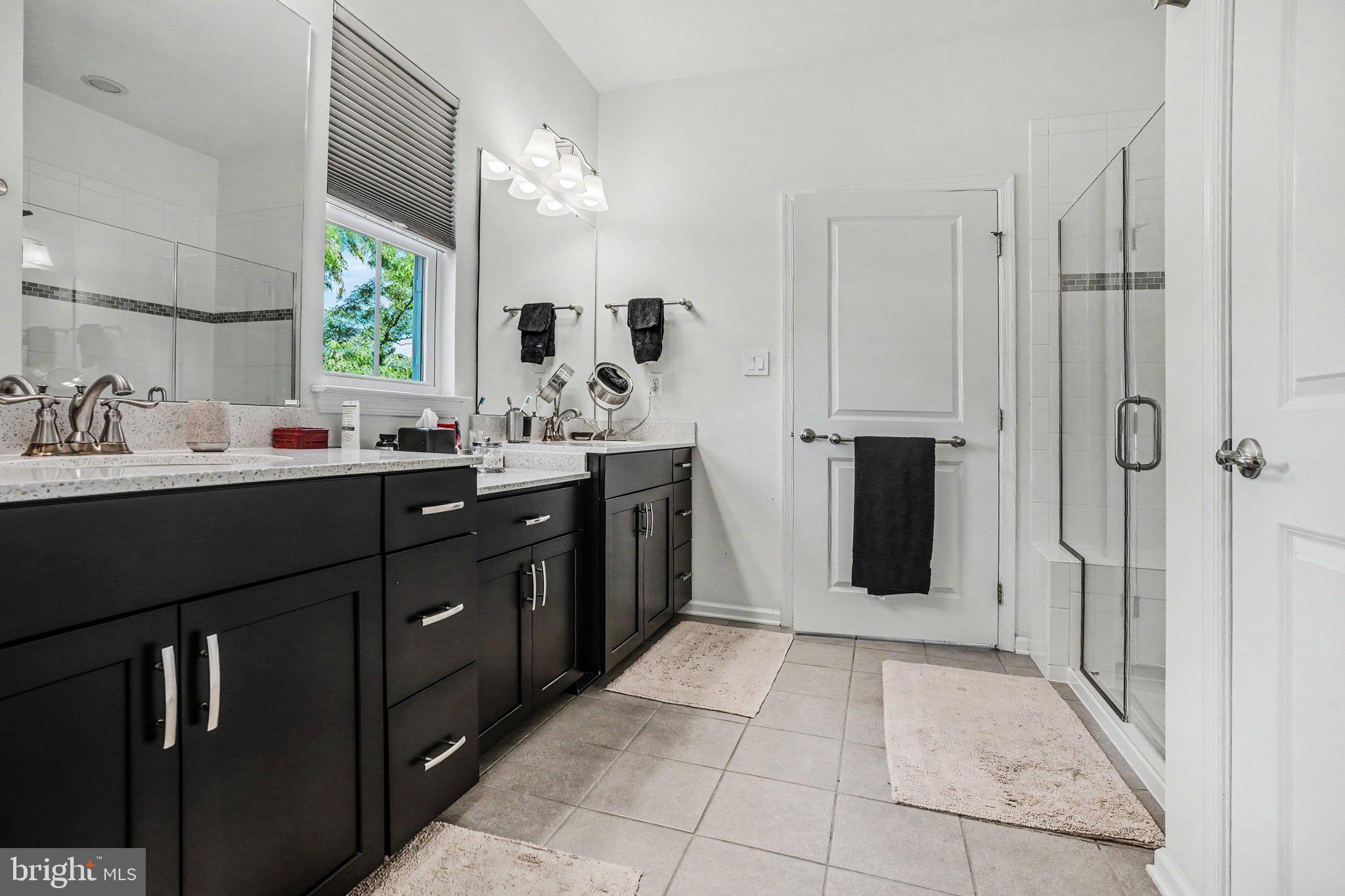 STRAY WINDS FARM - Residential