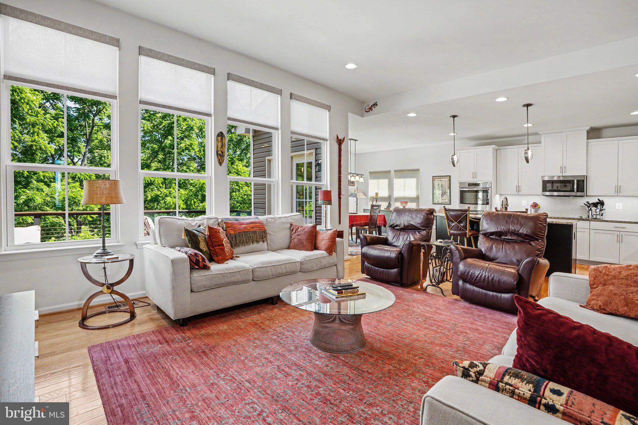 STRAY WINDS FARM - Residential