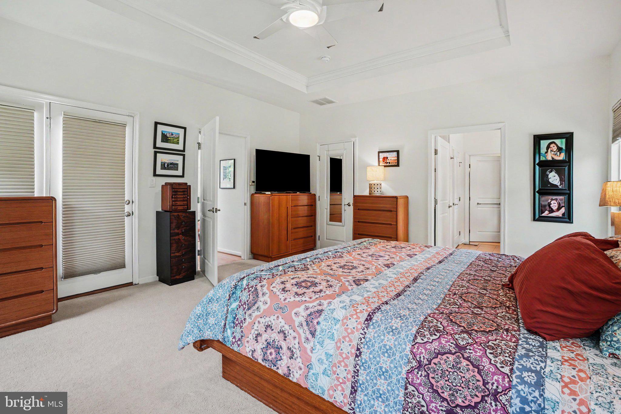 STRAY WINDS FARM - Residential