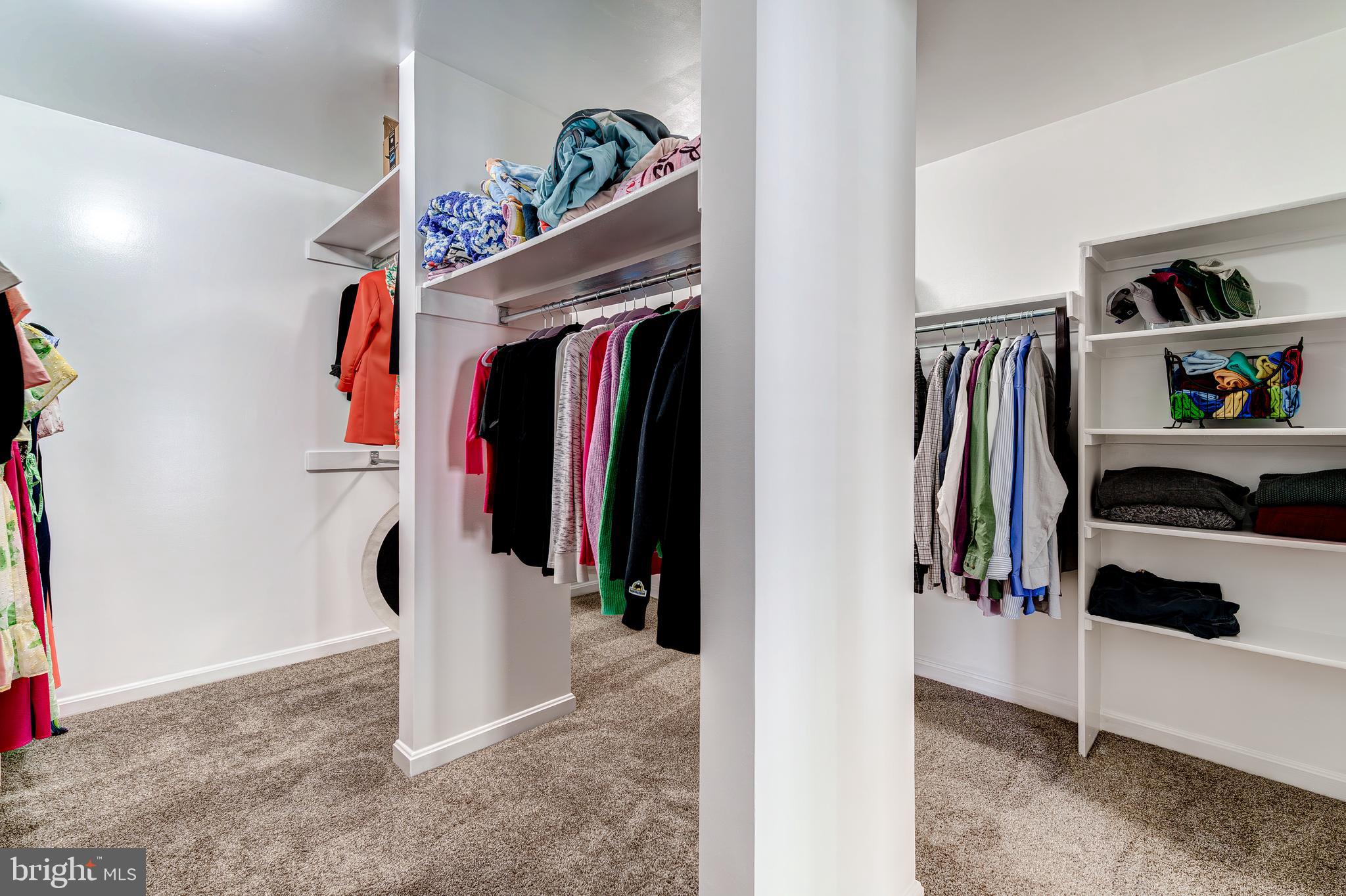 SIGNATURE AT BROADLANDS - Residential