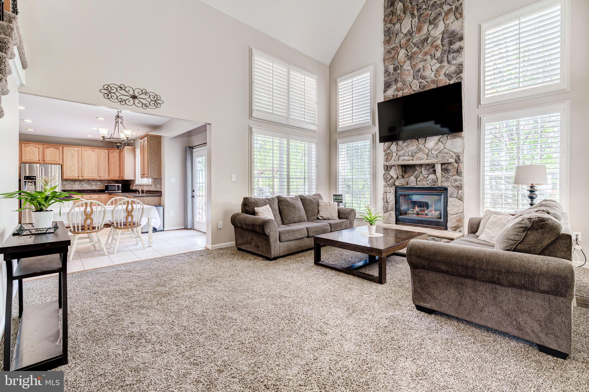 SIGNATURE AT BROADLANDS - Residential