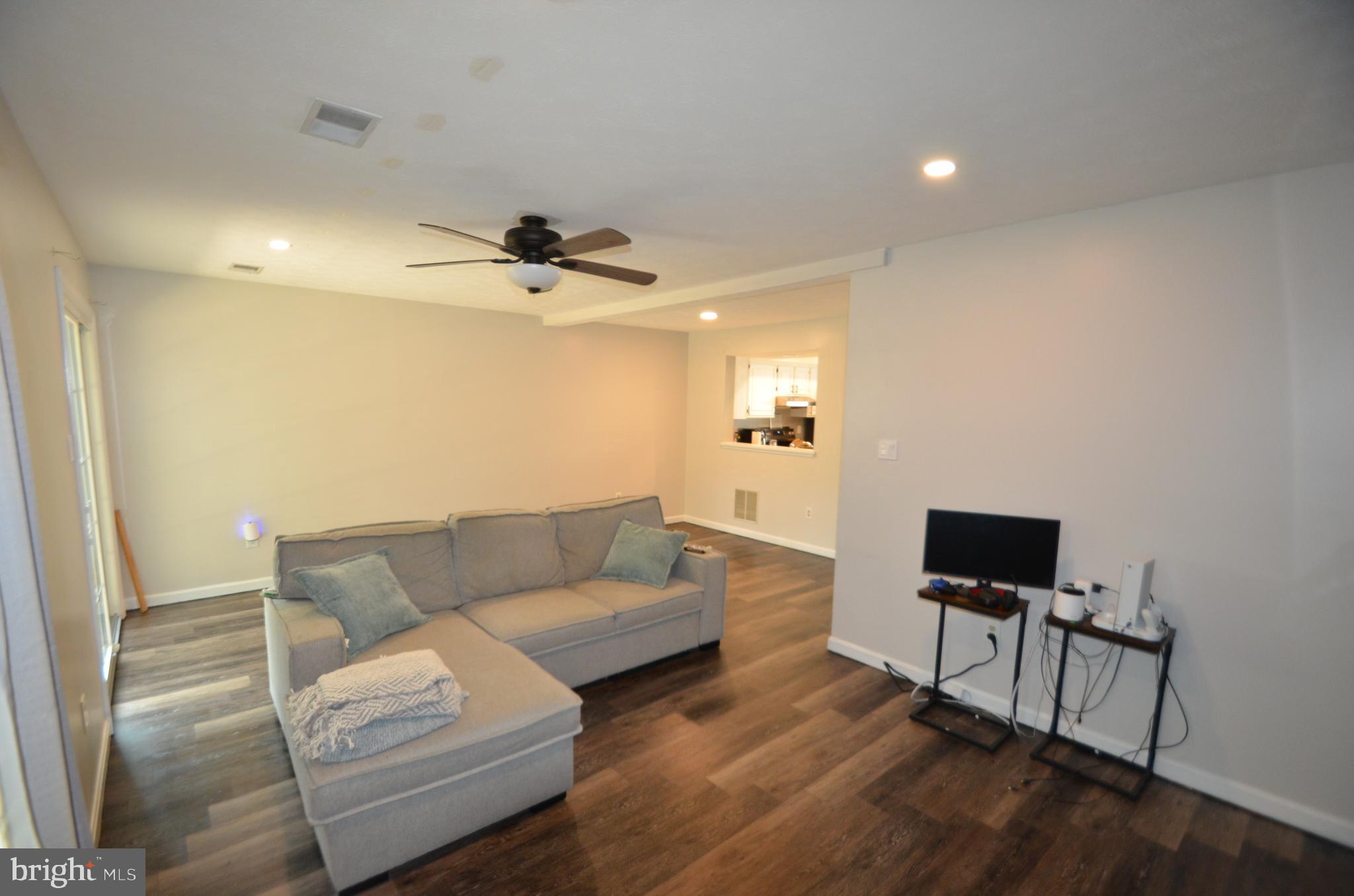 ROBERTS FIELD - Residential