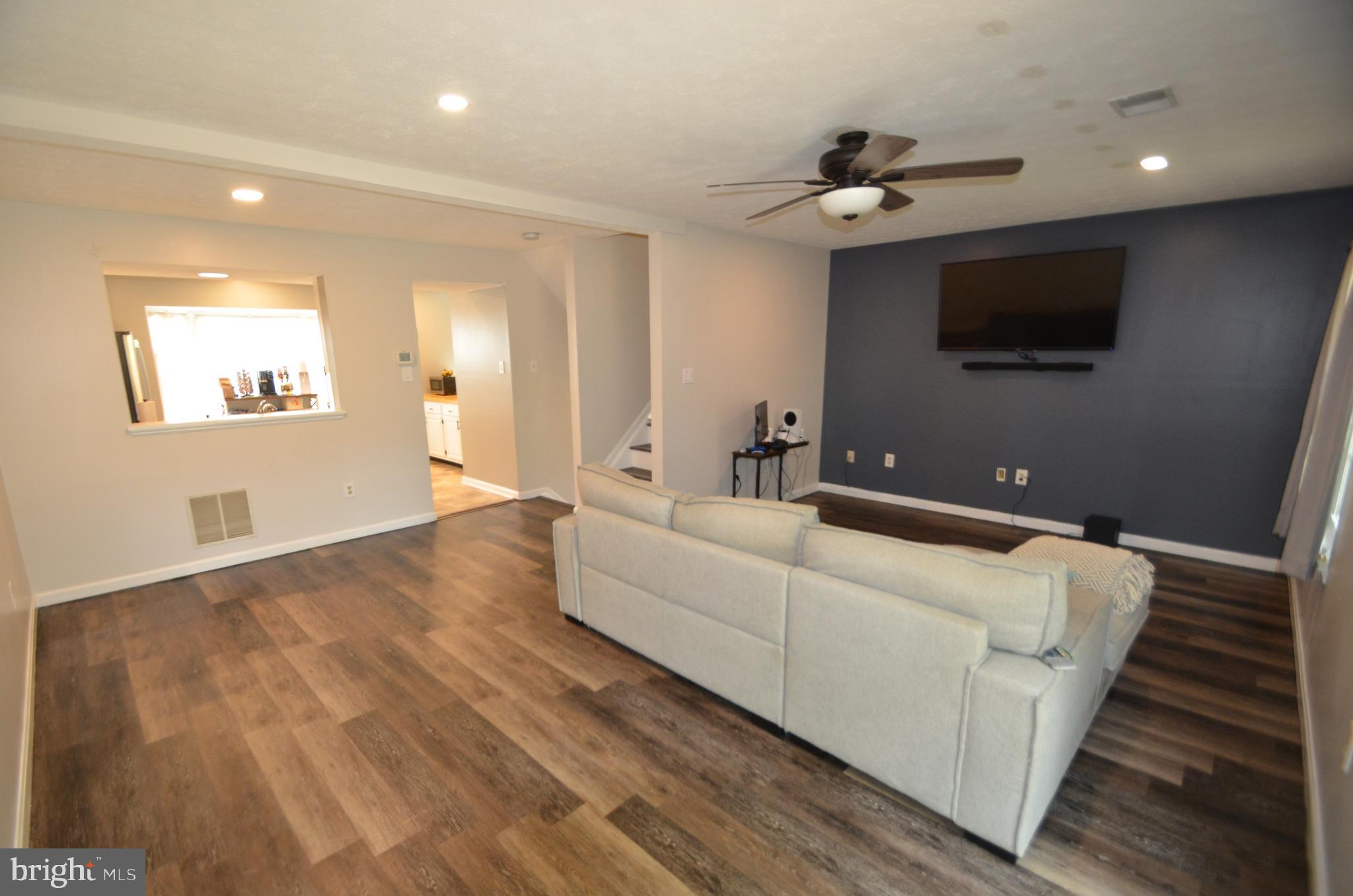 ROBERTS FIELD - Residential