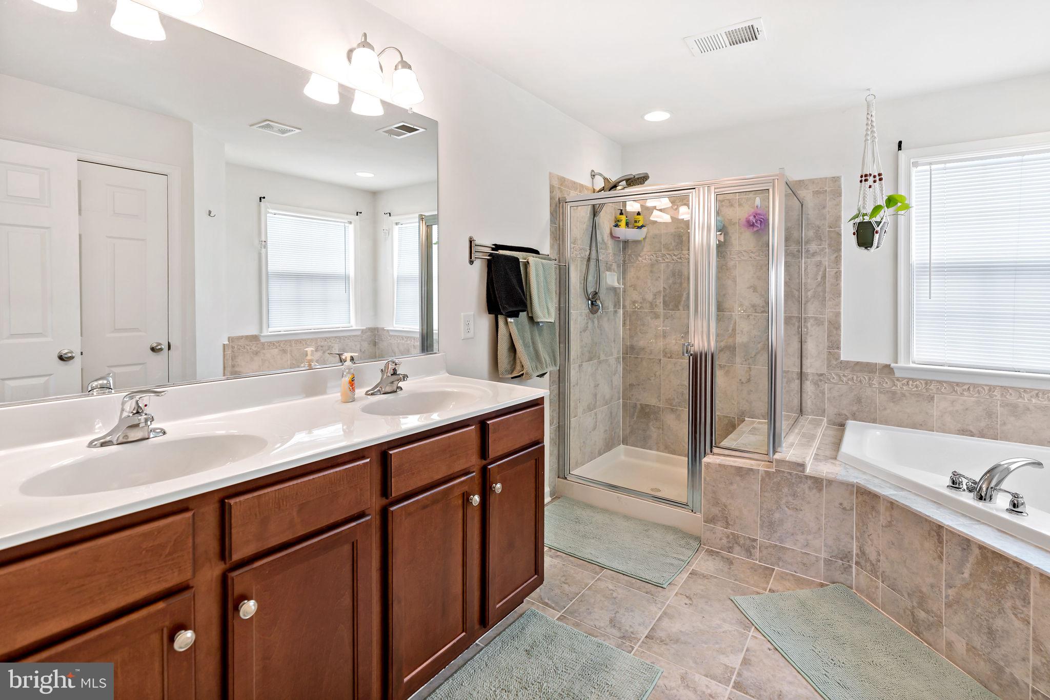 STONEBROOK VILLAGE - Residential
