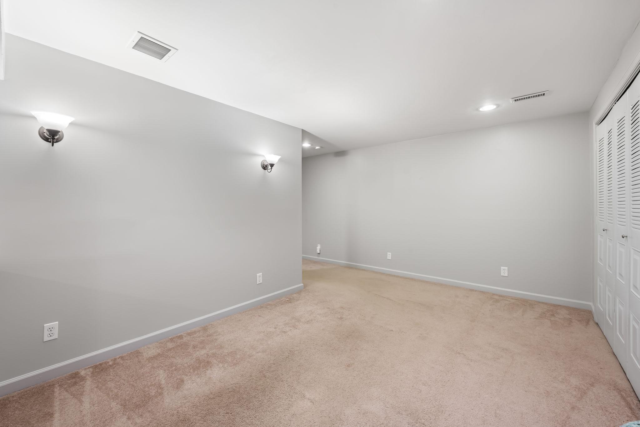 SEVEN TRAILS - Residential