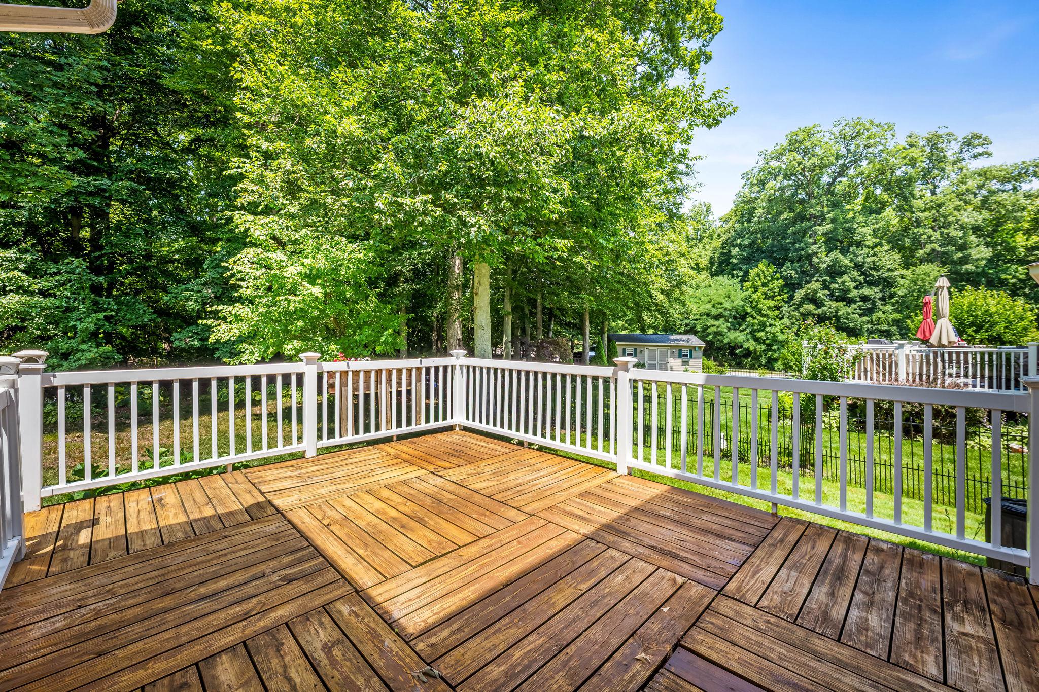 SEVEN TRAILS - Residential