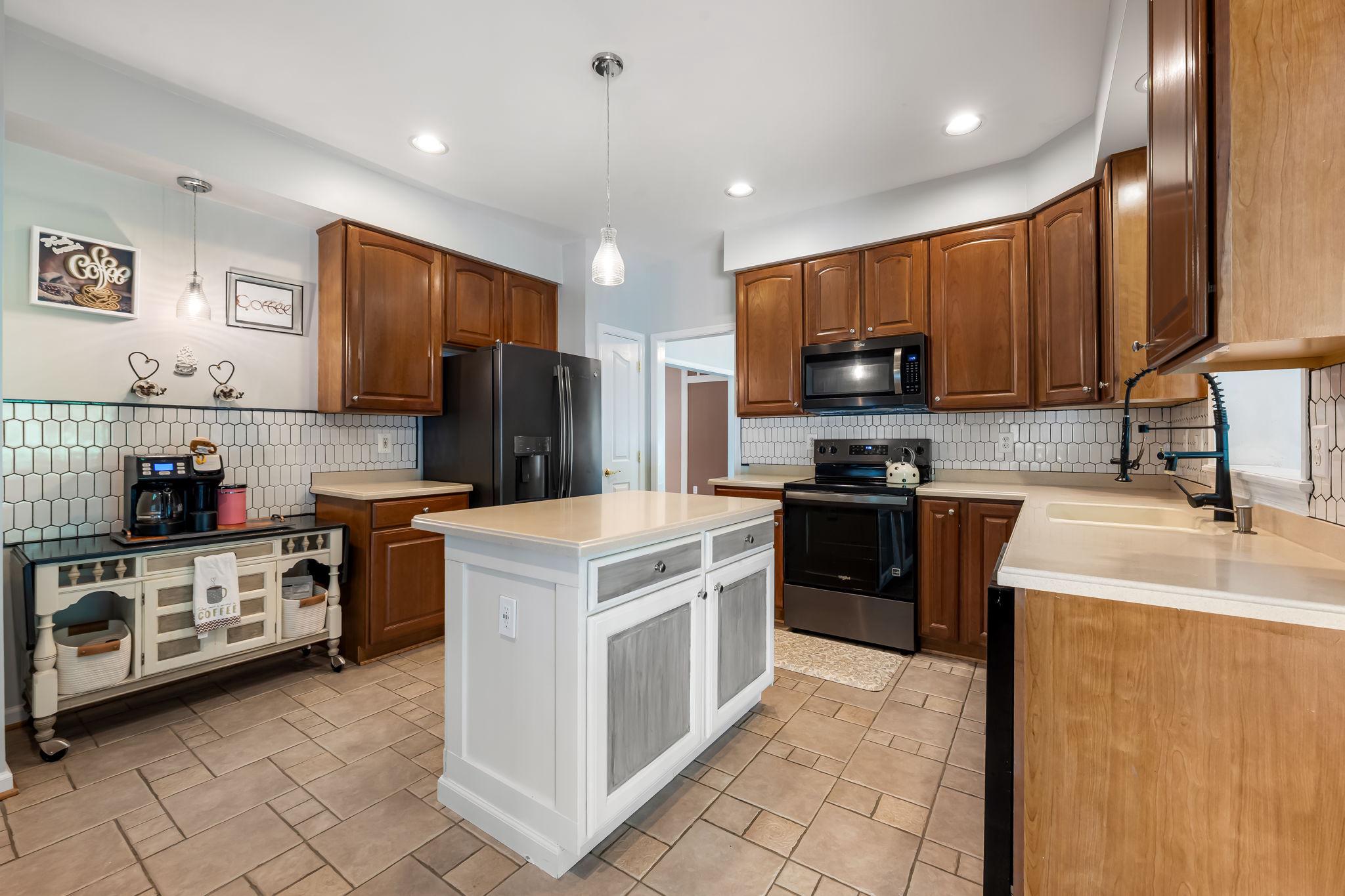 SEVEN TRAILS - Residential