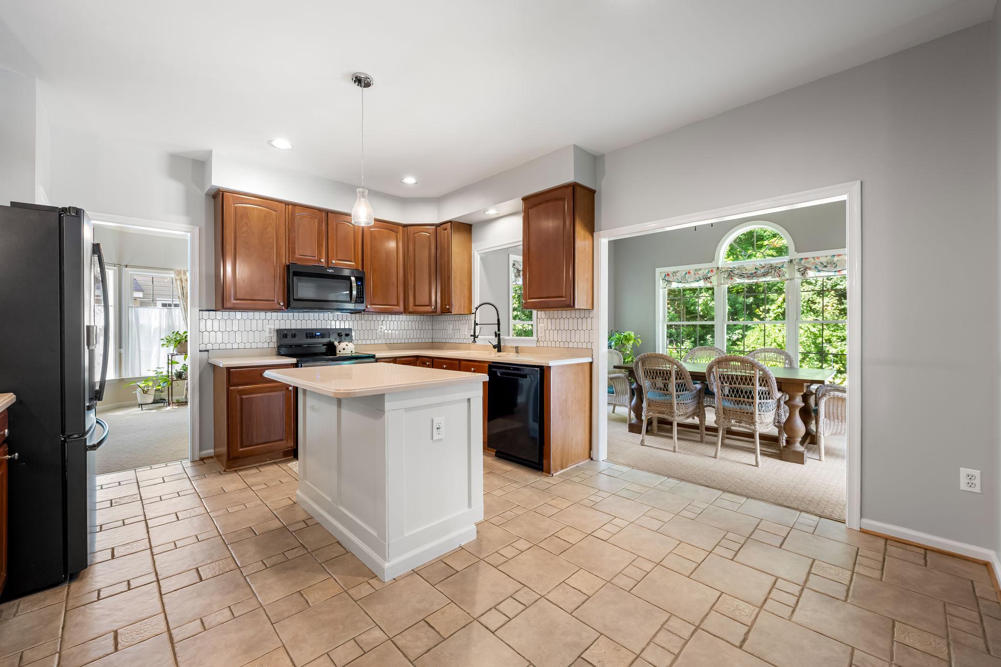 SEVEN TRAILS - Residential