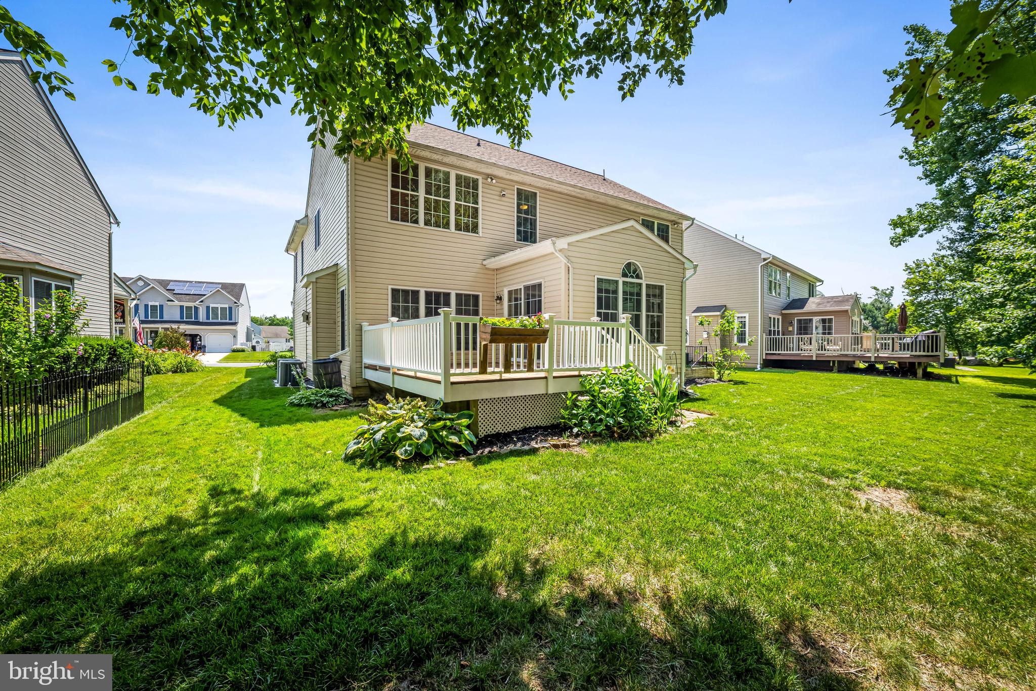 SEVEN TRAILS - Residential