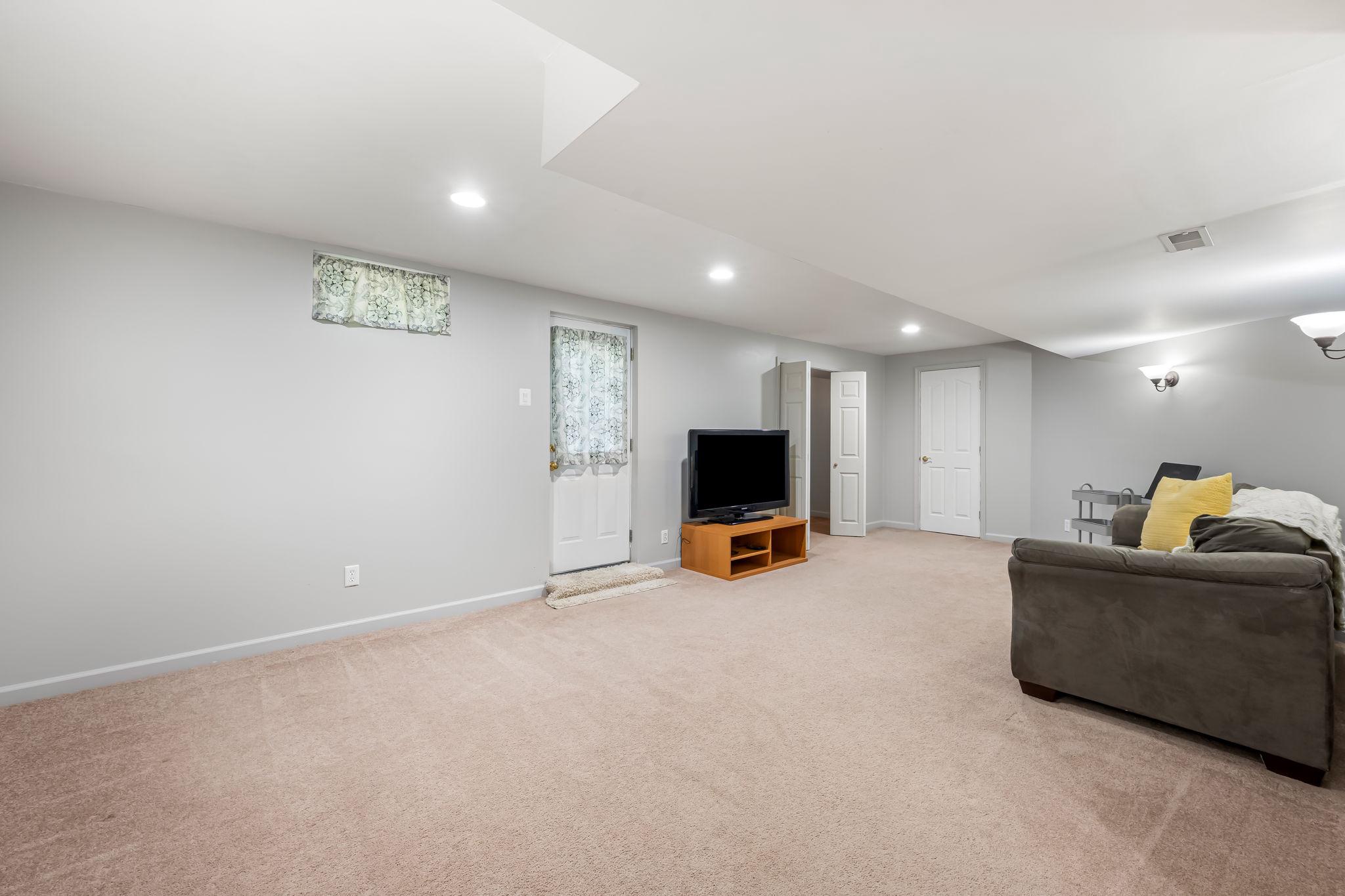 SEVEN TRAILS - Residential