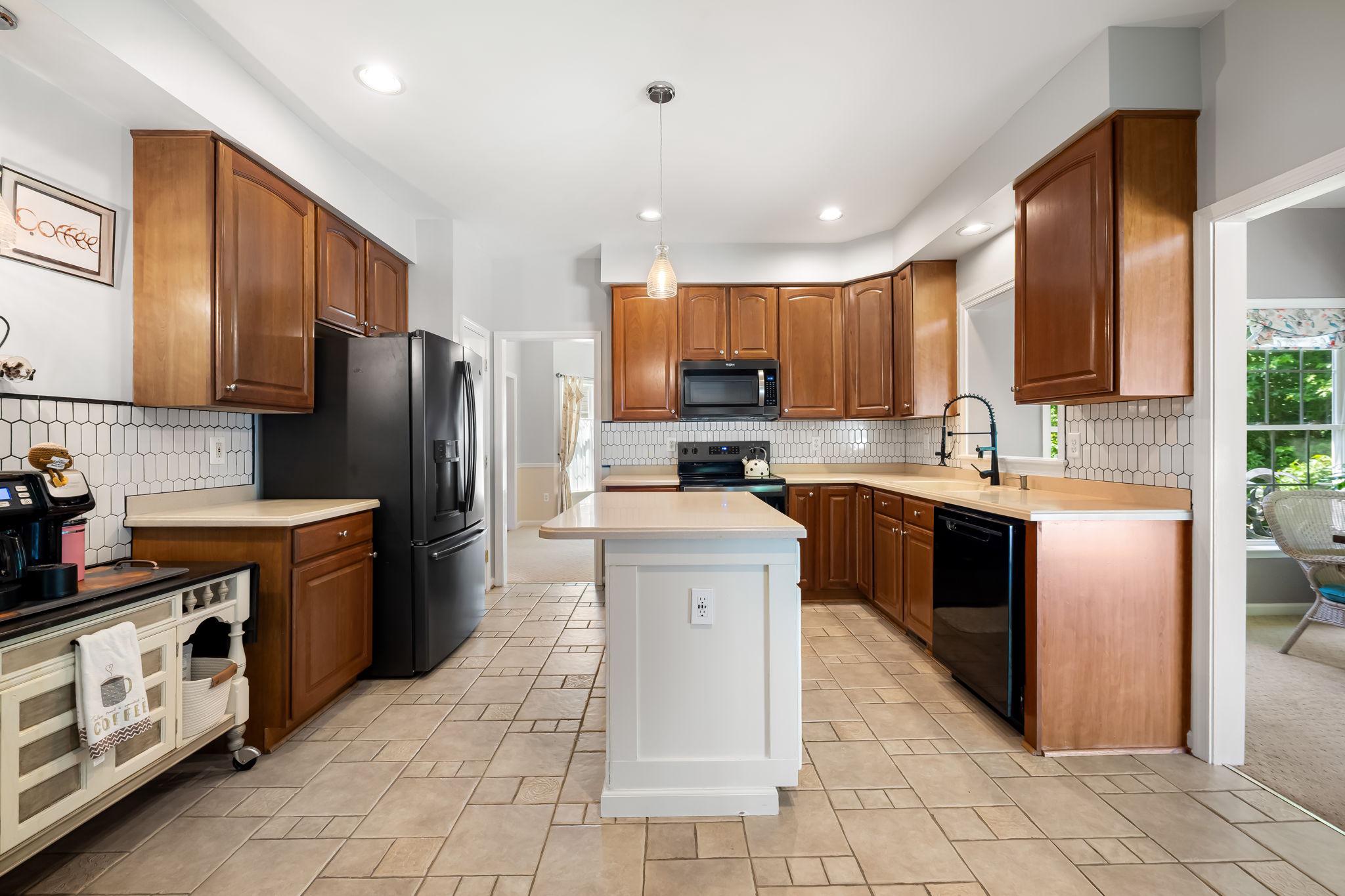 SEVEN TRAILS - Residential