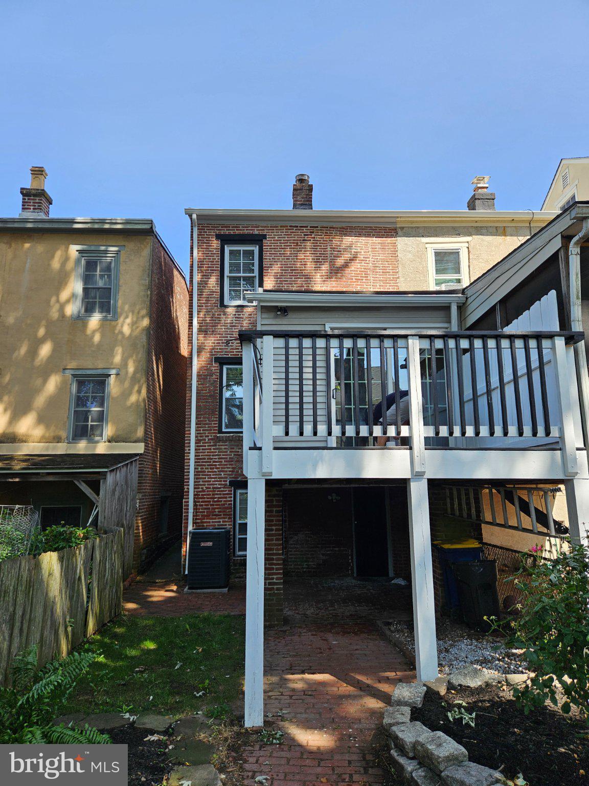 OLD NEW CASTLE - Residential