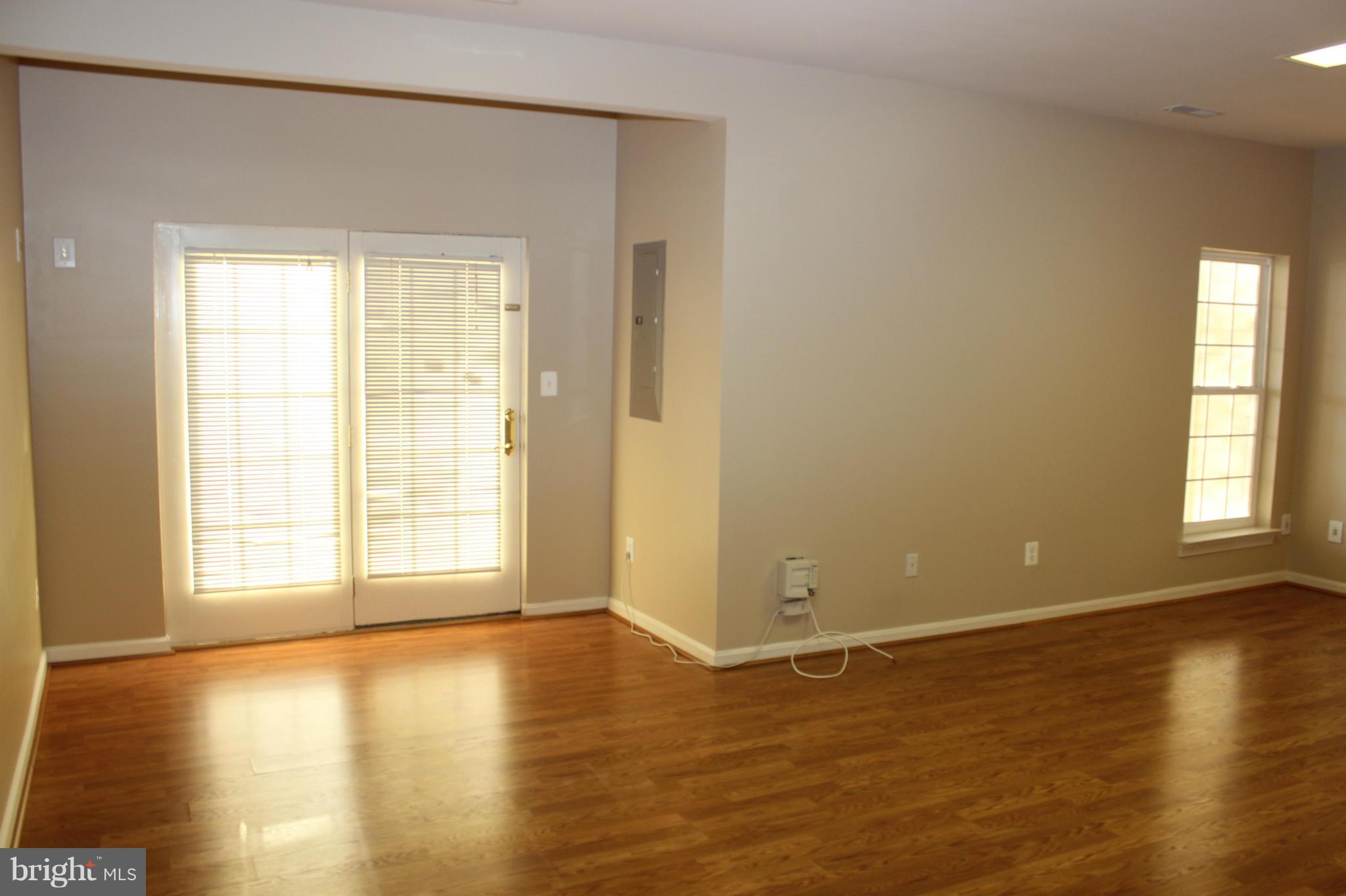 LOUDOUN VALLEY ESTATES - Residential Lease