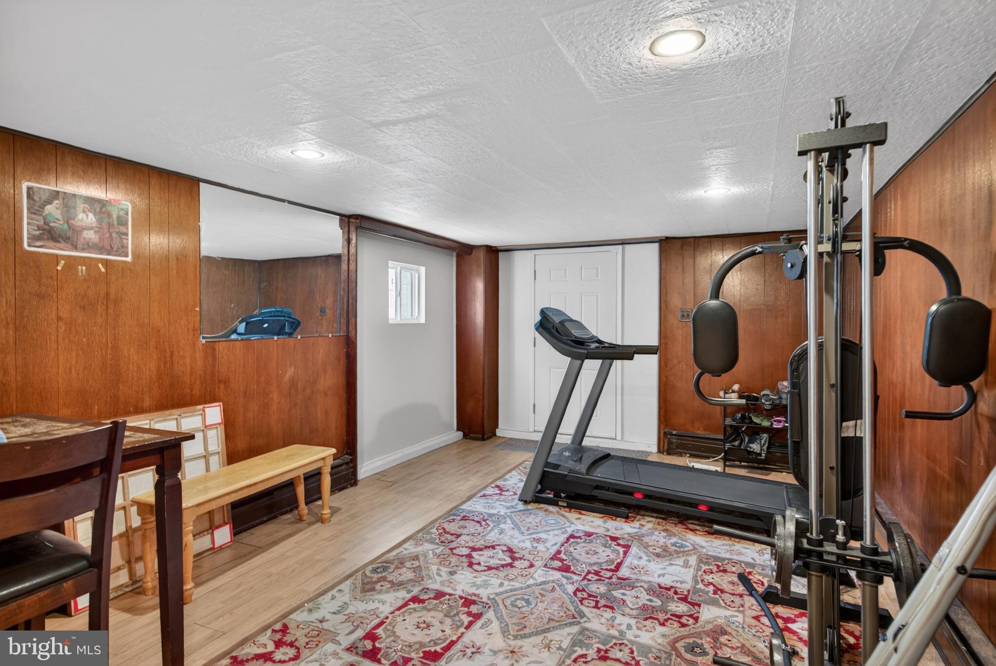 BUSTLETON - Residential