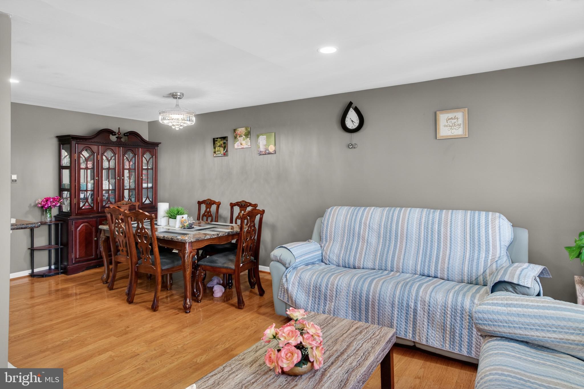 BUSTLETON - Residential