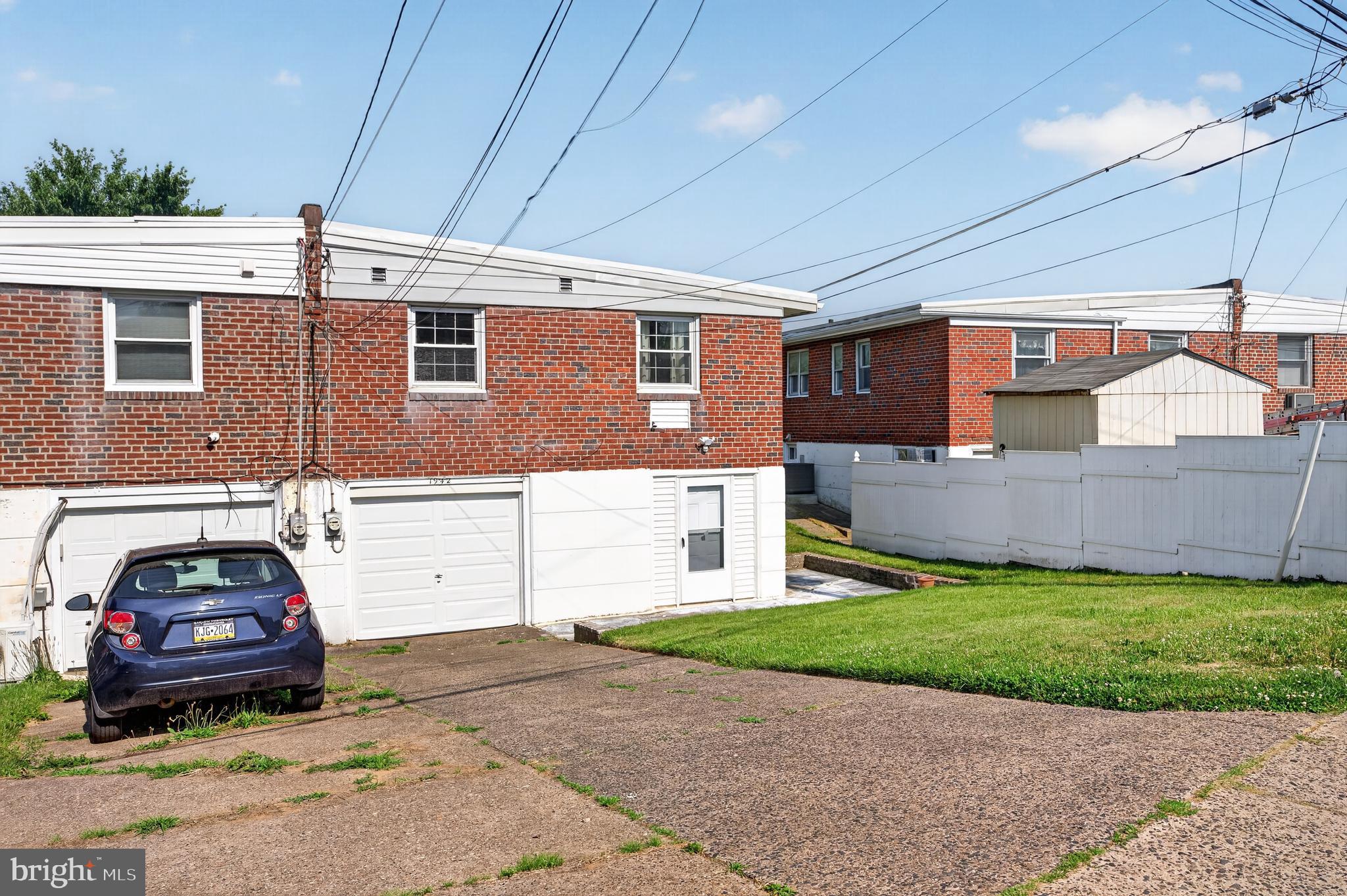 BUSTLETON - Residential