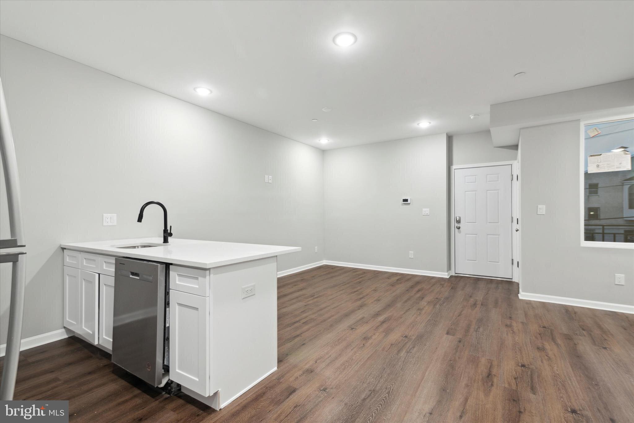 LUDLOW - Residential Income