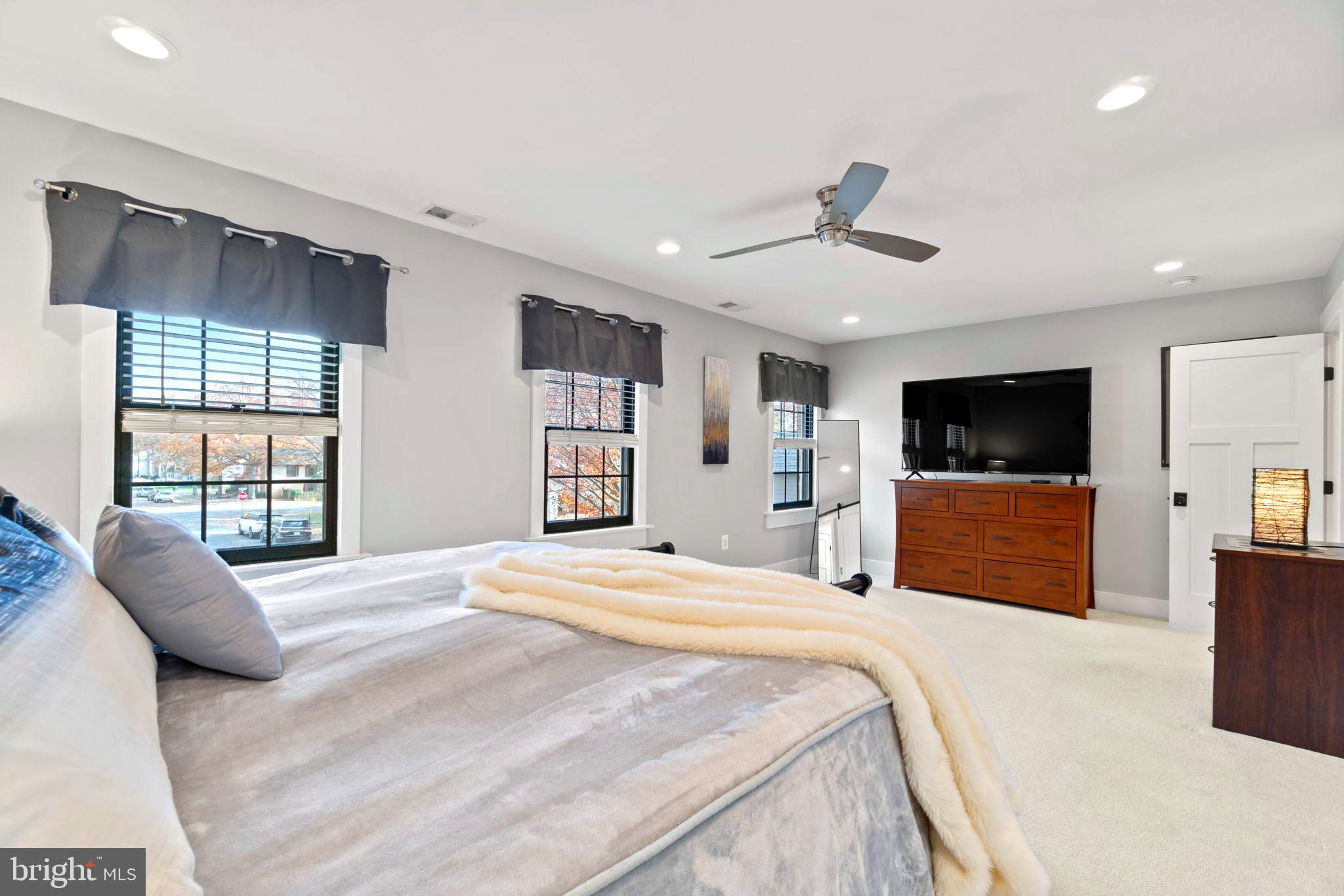MONTCLAIR ST3 - Residential